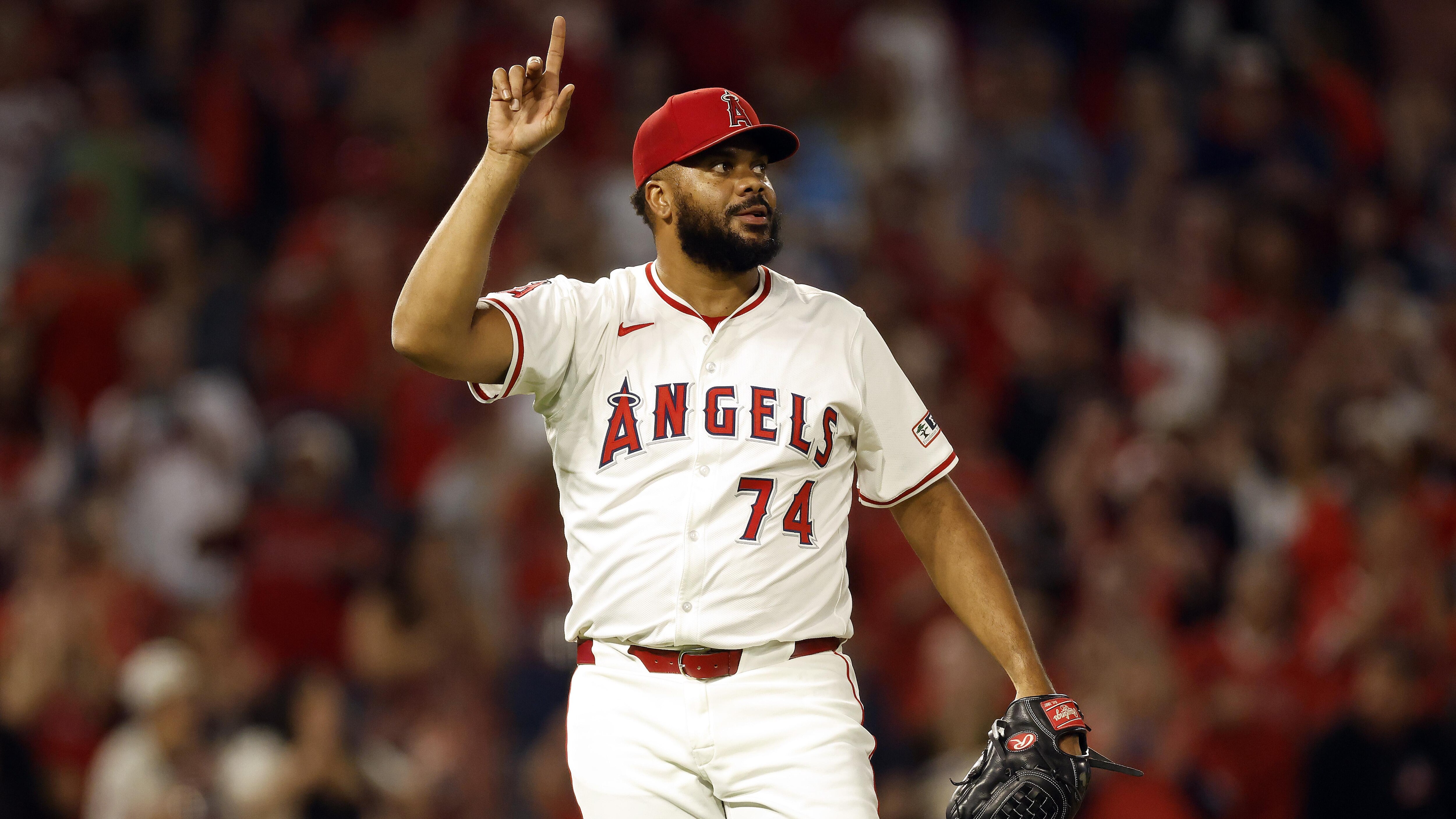 Houston Astros v Los Angeles Angels