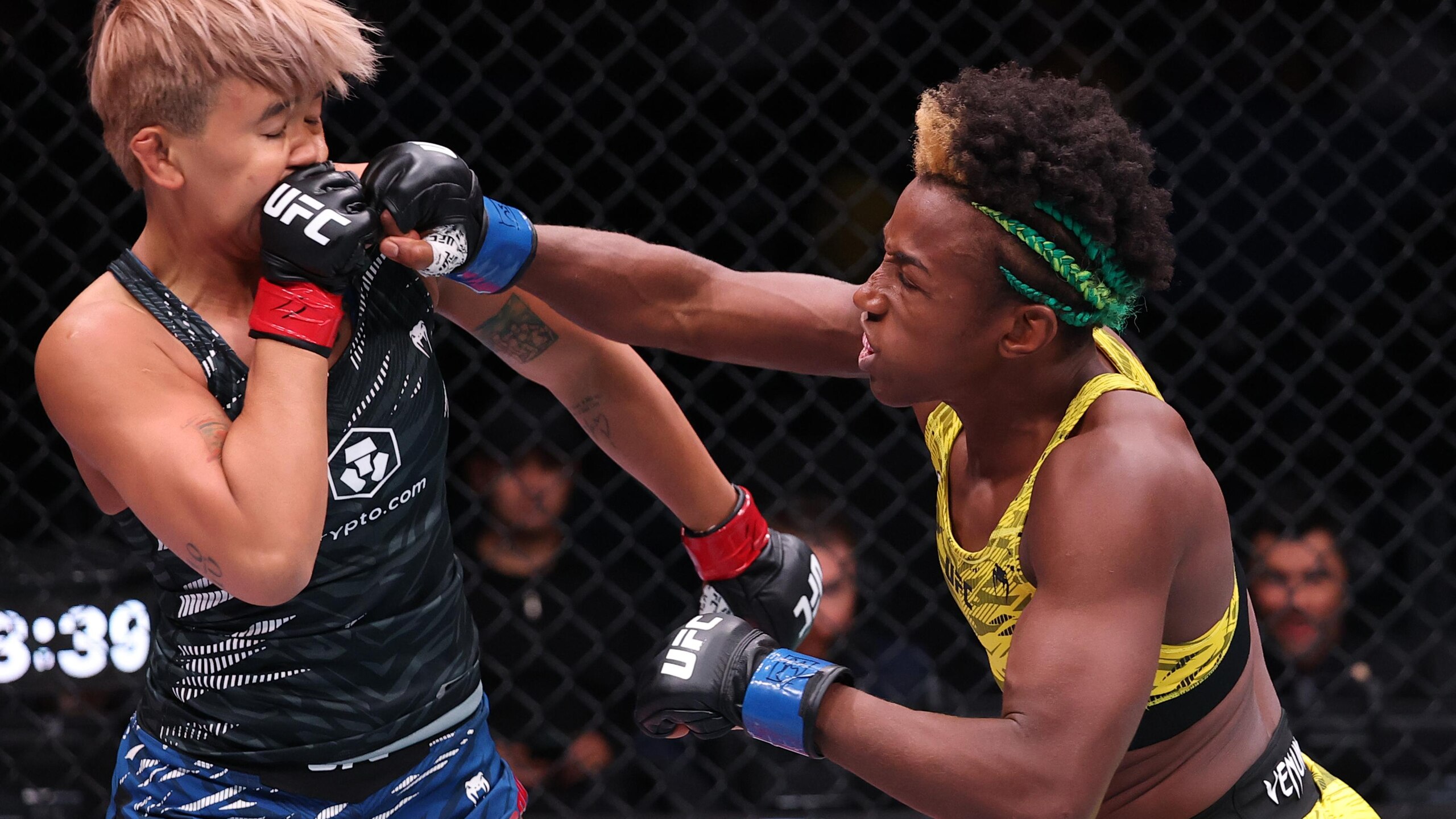 UFC Fight Night: Lookboonmee v Thainara
