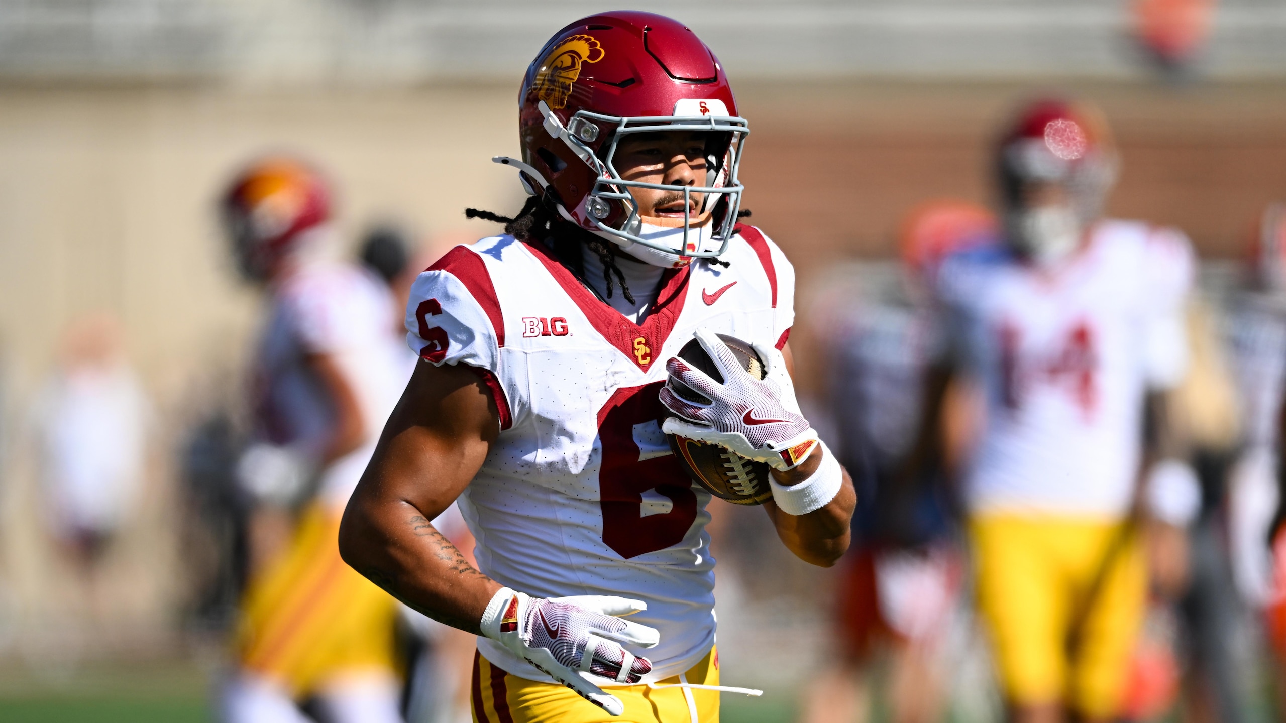 COLLEGE FOOTBALL: SEP 27 USC at Illinois COLLEGE FOOTBALL: SEP 27 USC at Illinois
