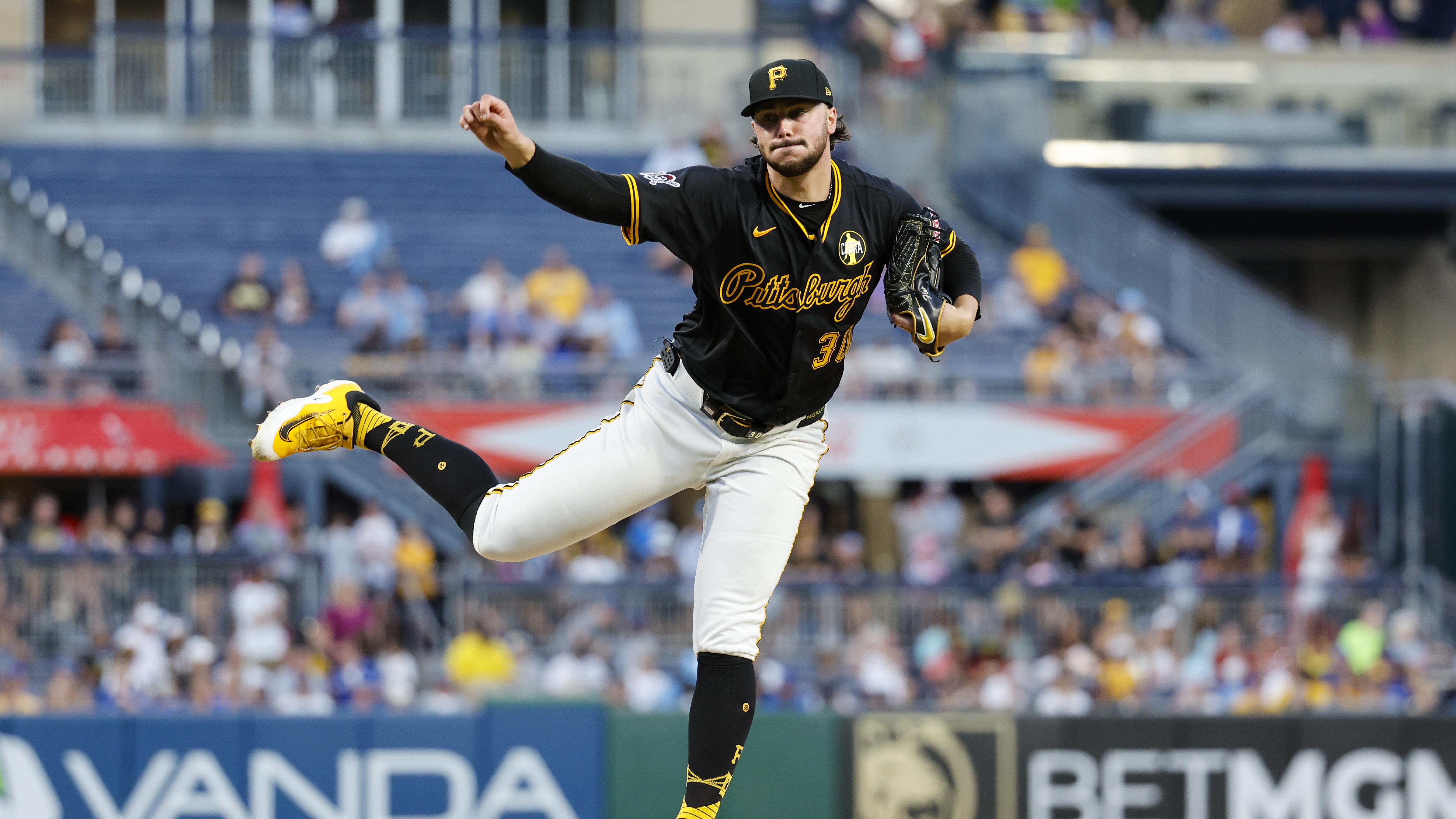 Toronto Blue Jays v Pittsburgh Pirates