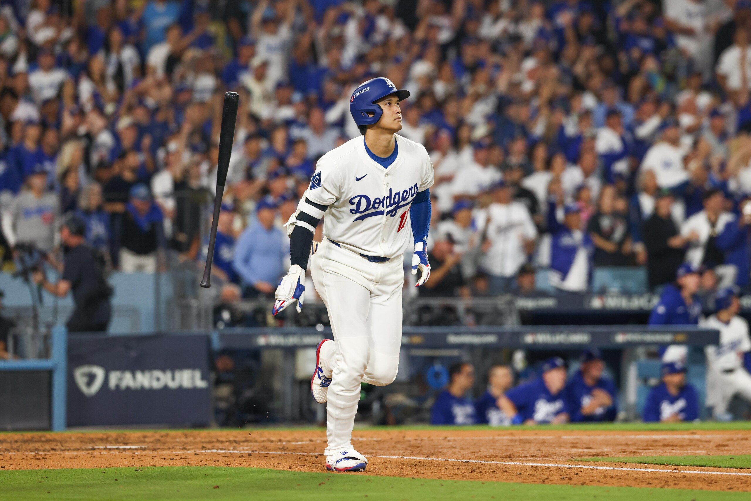 Wild Card Series - Cincinnati Reds v Los Angeles Dodgers - Game 1