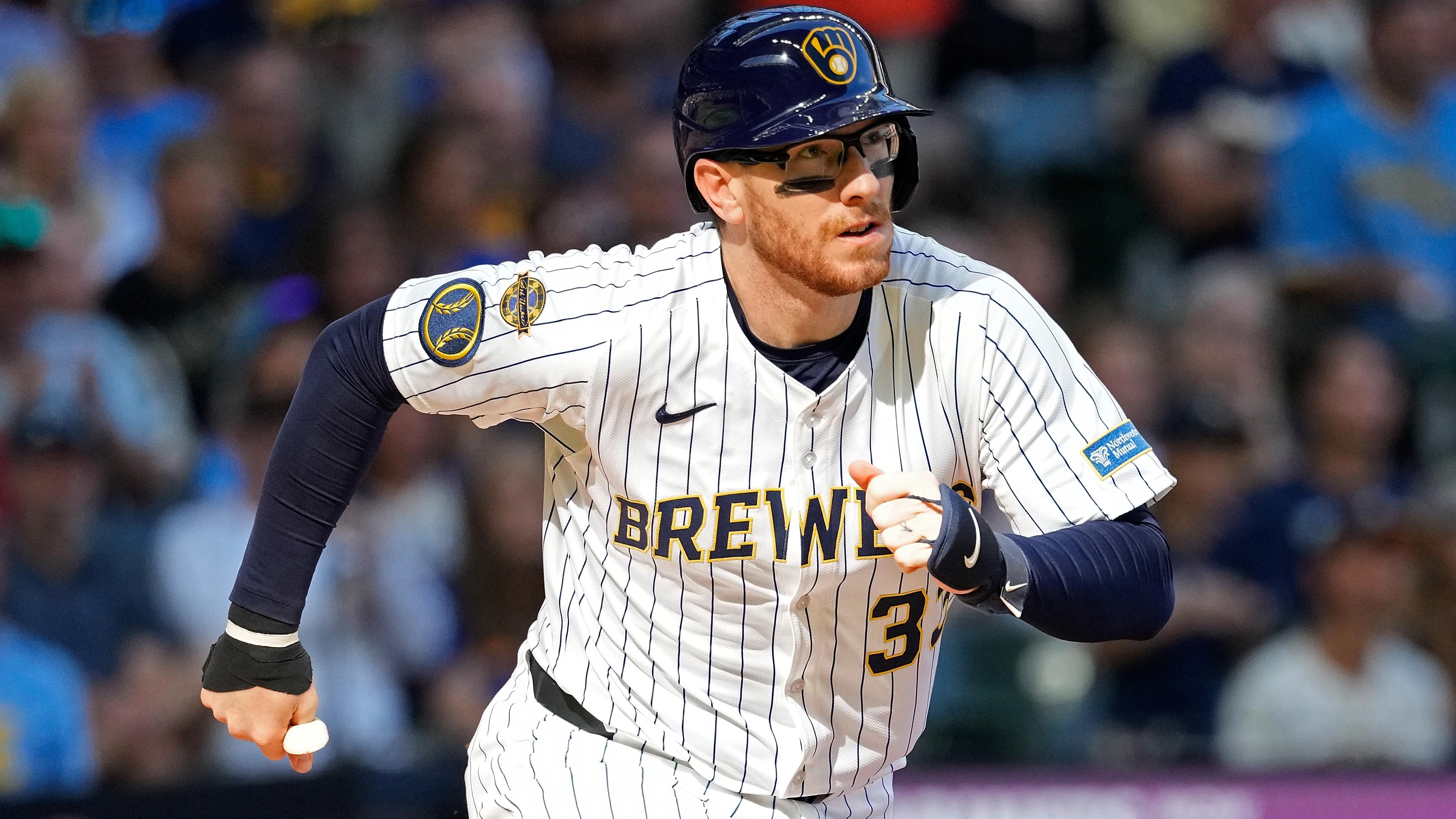 Cincinnati Reds v Milwaukee Brewers