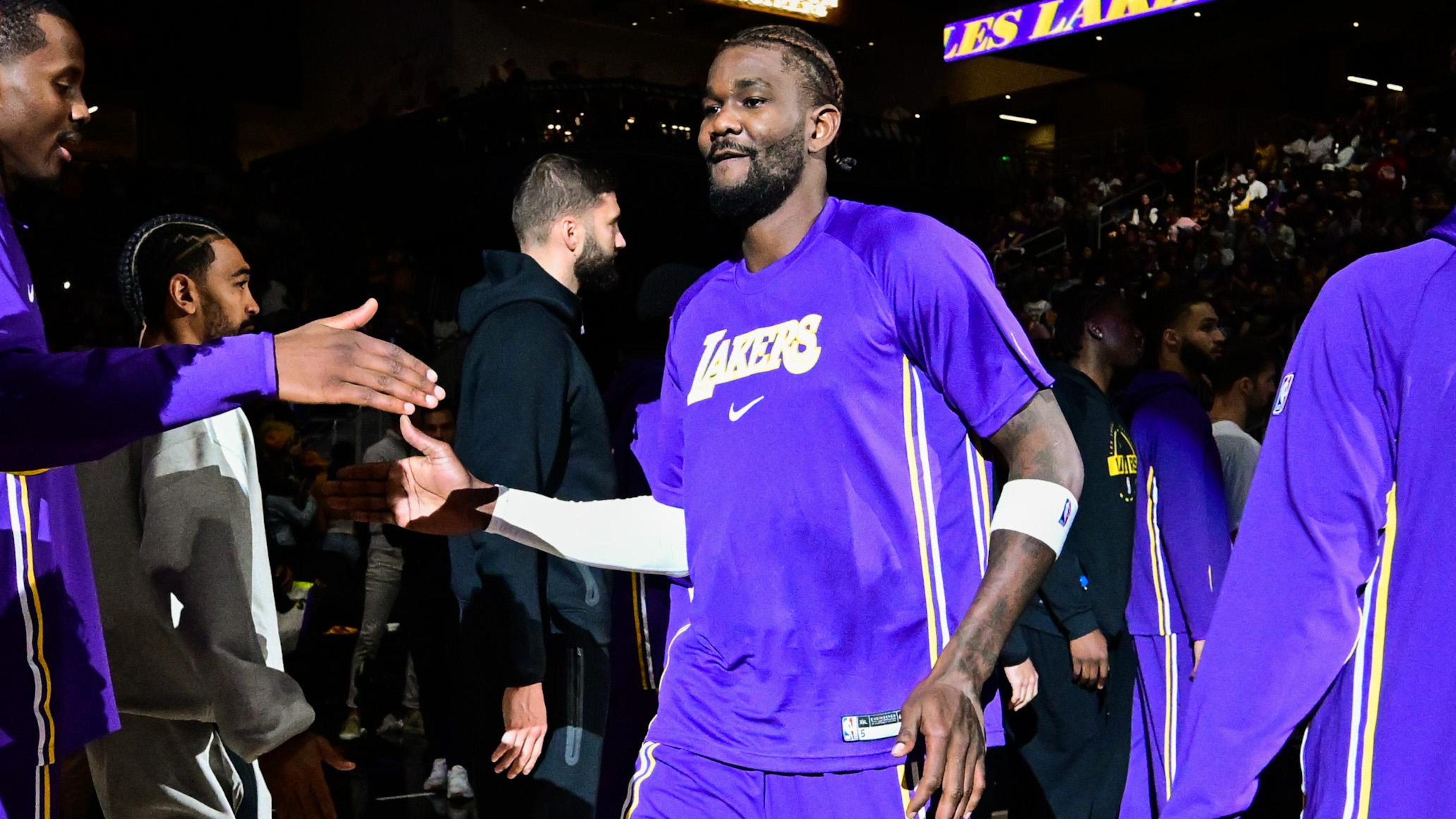 Phoenix Suns v Los Angeles Lakers