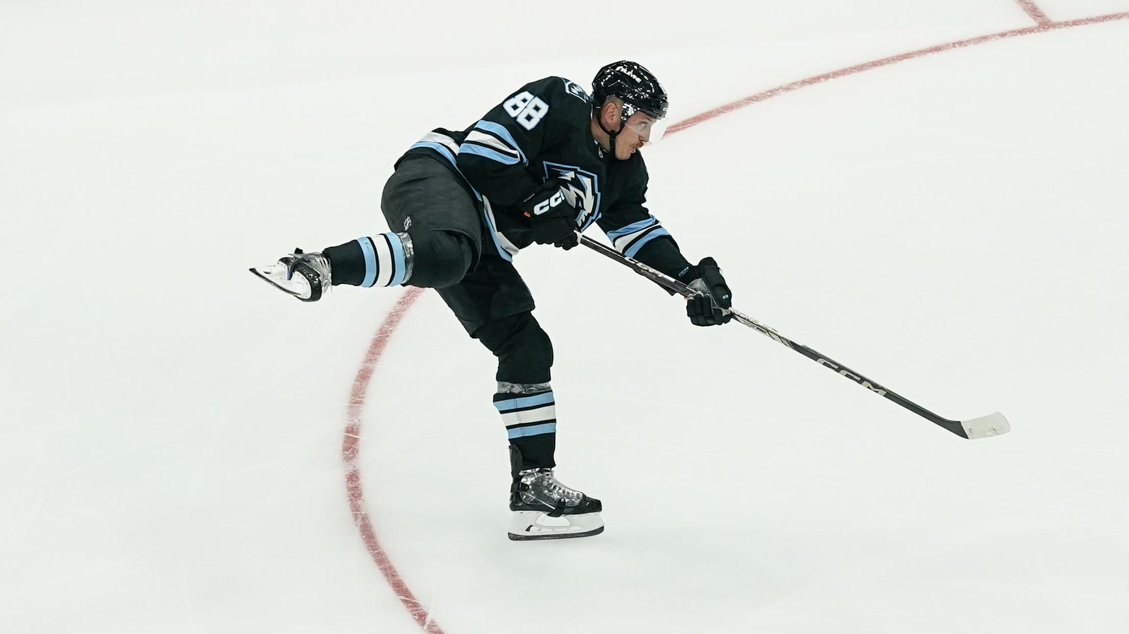 NHL: OCT 04 Preseason Sharks at Mammoth