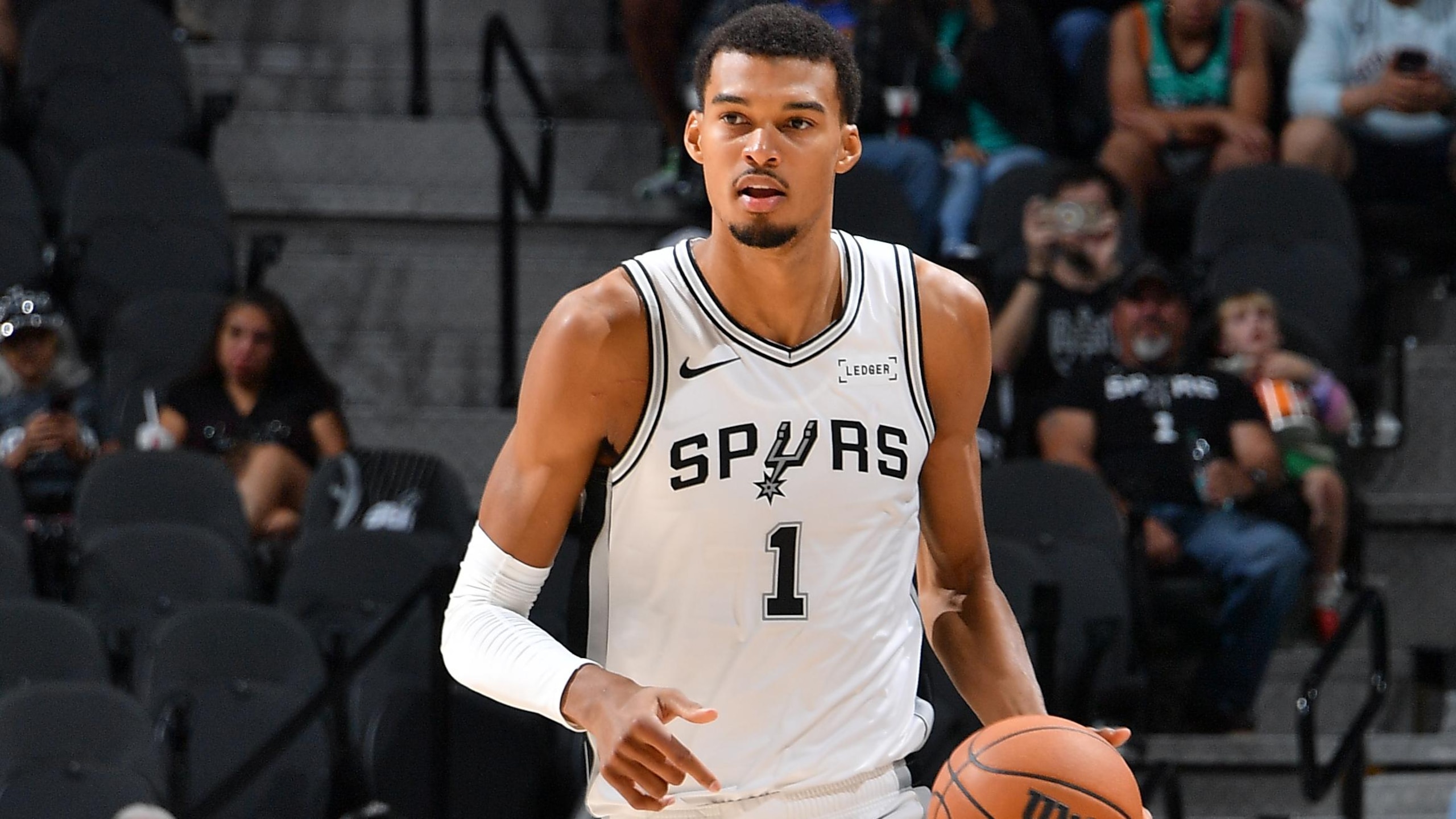 Guangzhou Loong-Lions v San Antonio Spurs Guangzhou Loong-Lions v San Antonio Spurs
