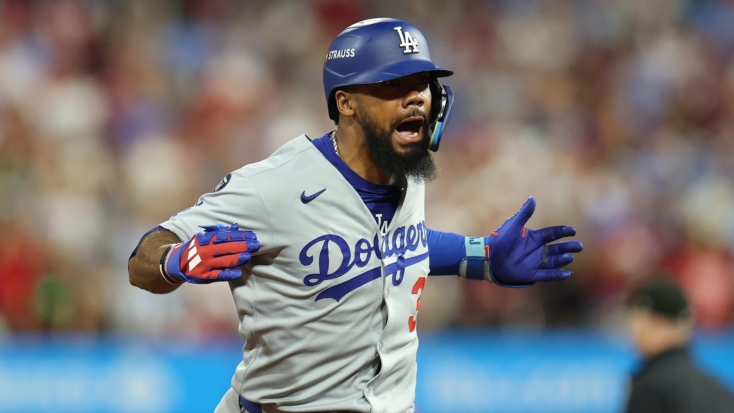 Division Series - Los Angeles Dodgers v Philadelphia Phillies - Game One