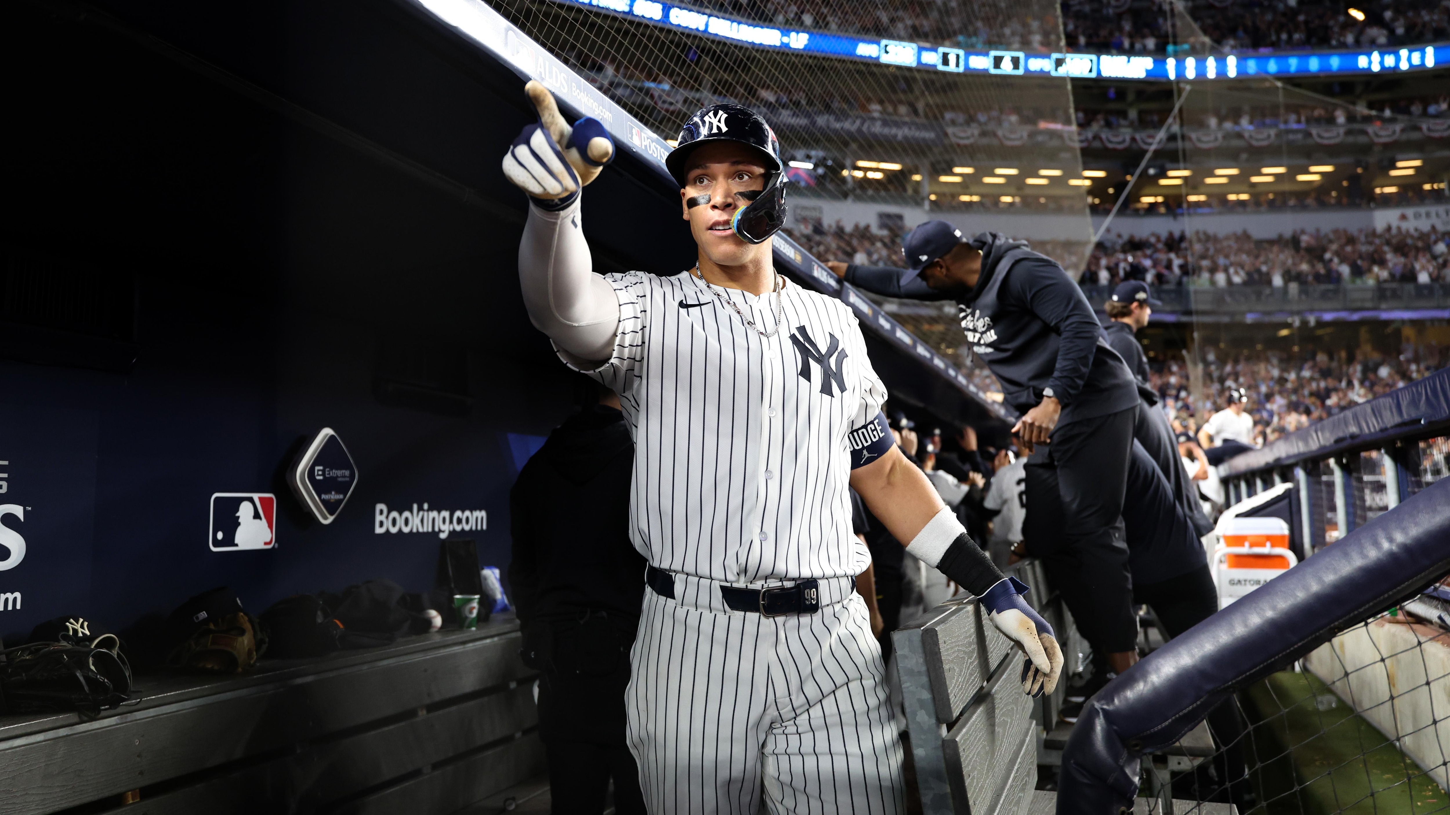 Division Series - Toronto Blue Jays v New York Yankees - Game Three