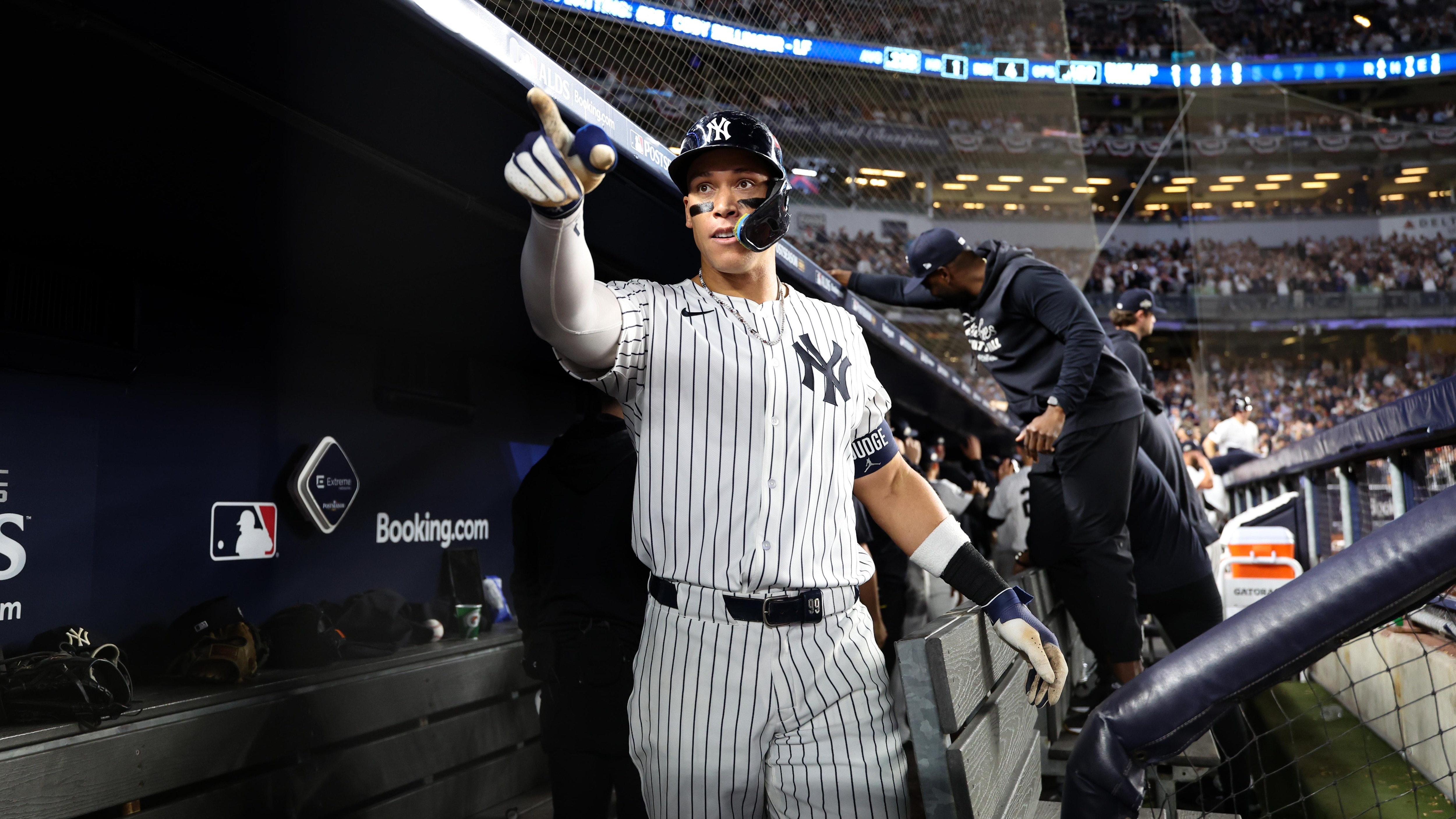 Division Series - Toronto Blue Jays v New York Yankees - Game Three