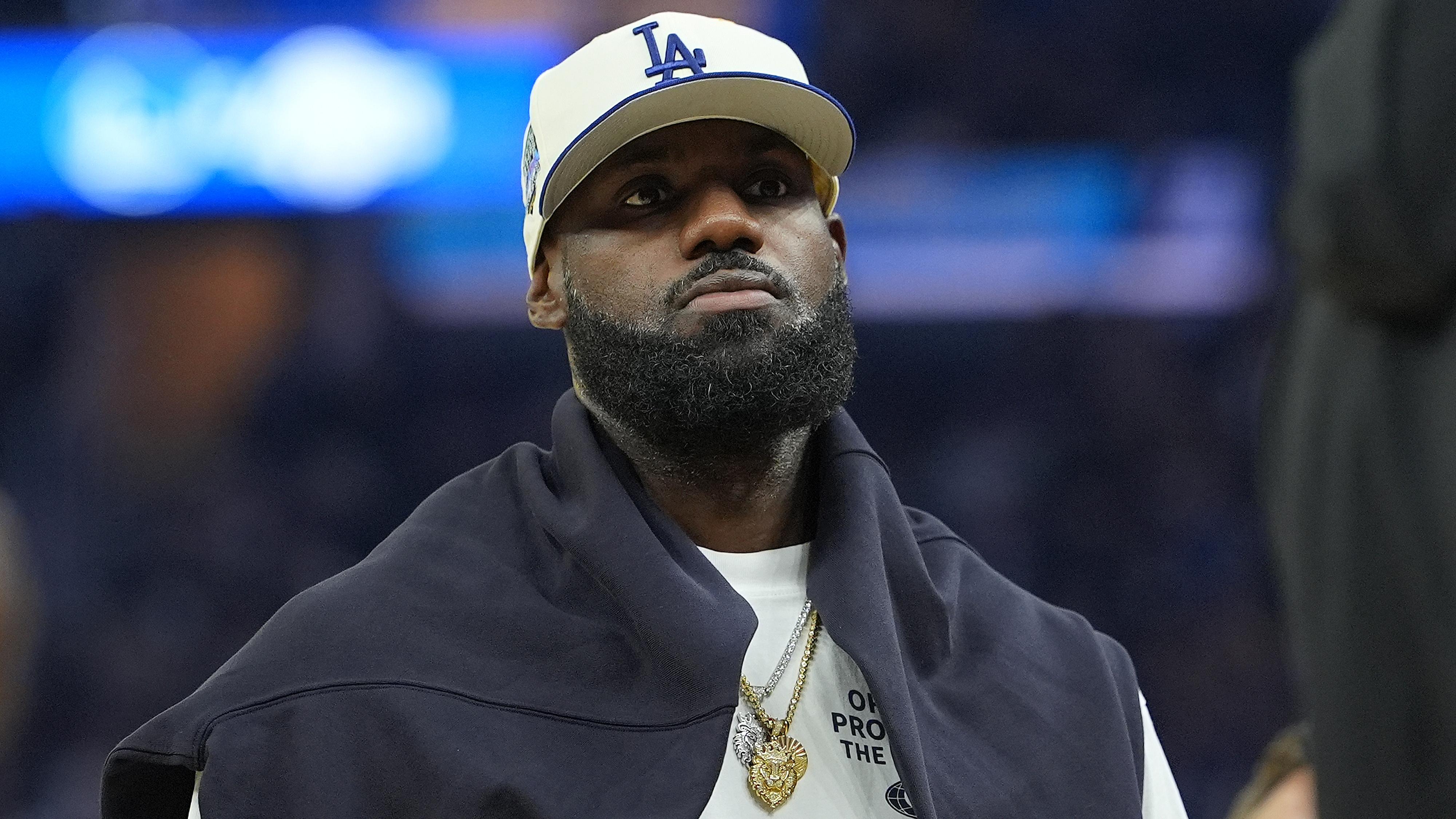 Los Angeles Lakers v Golden State Warriors