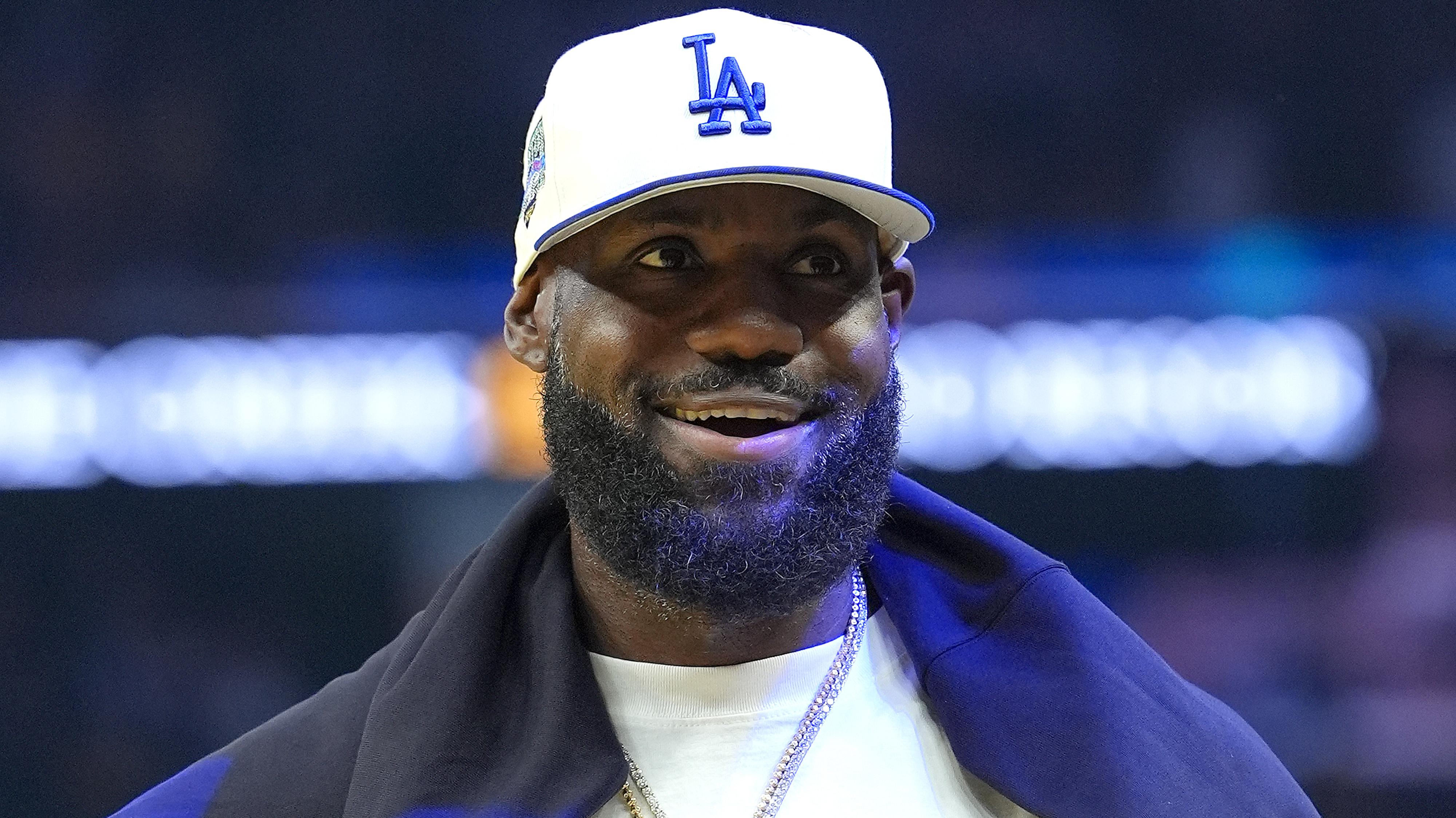 LeBron James Reportedly Out Until Mid-November, Latest Update on Lakers