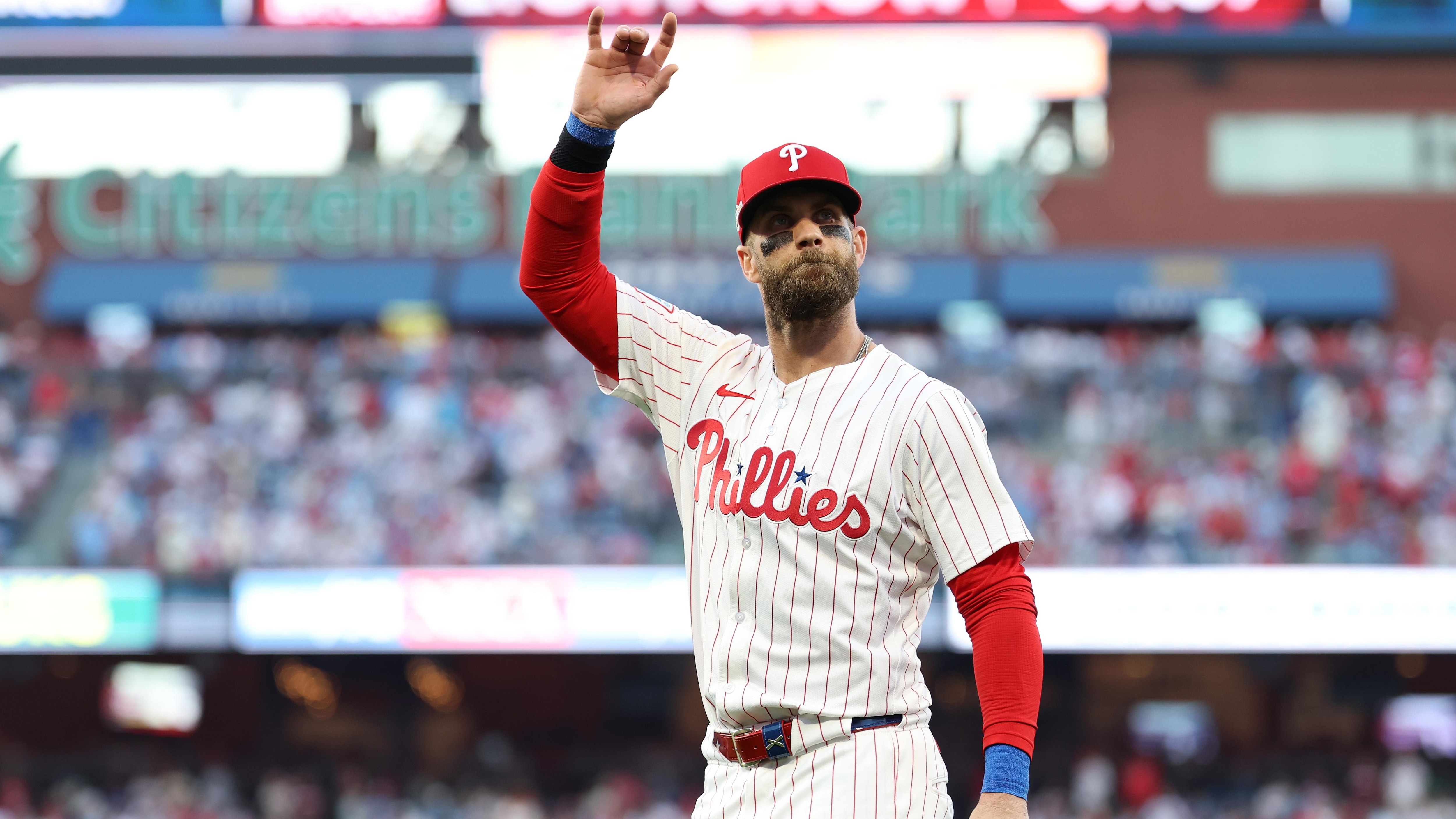 Division Series - Los Angeles Dodgers v Philadelphia Phillies - Game Two