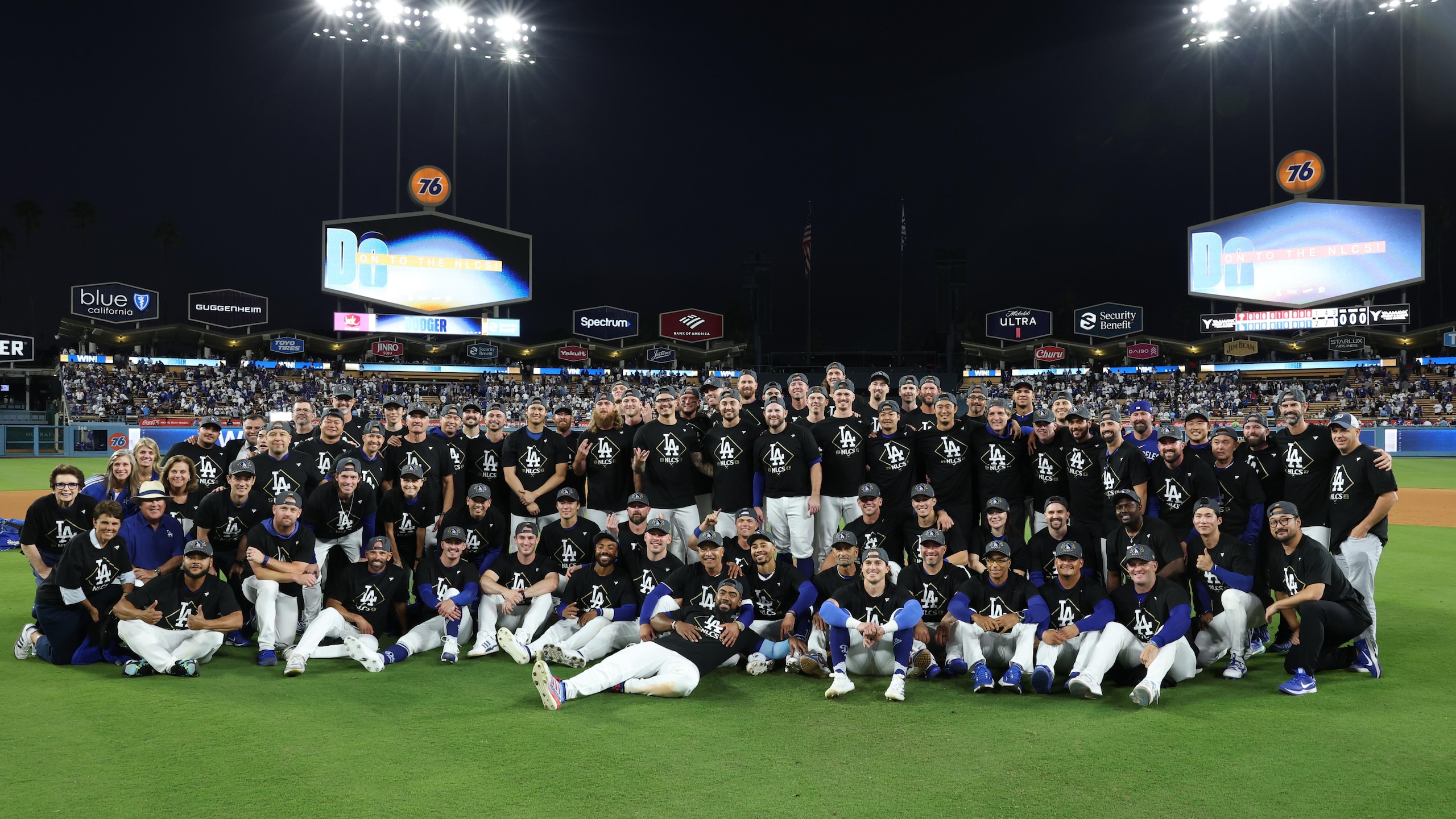 Dodgers vs Phillies in Los Angeles, CA