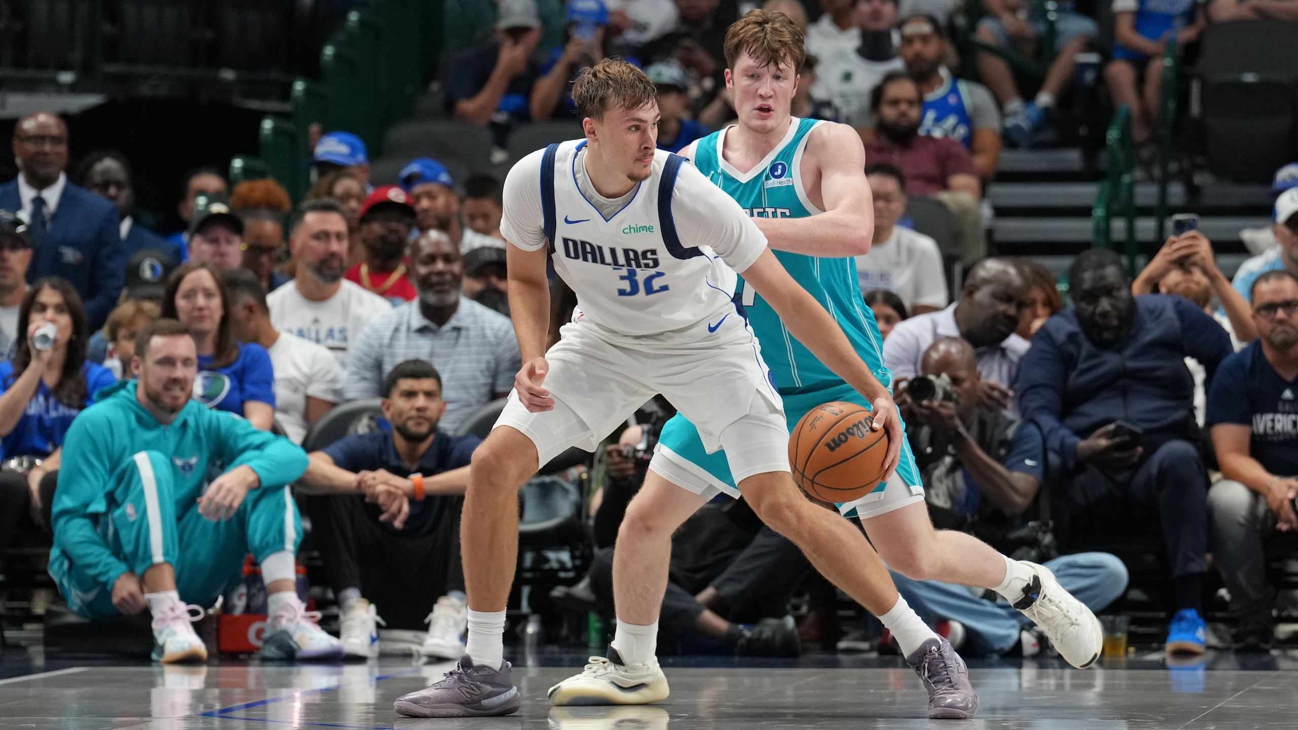 Charlotte Hornets v Dallas Mavericks
