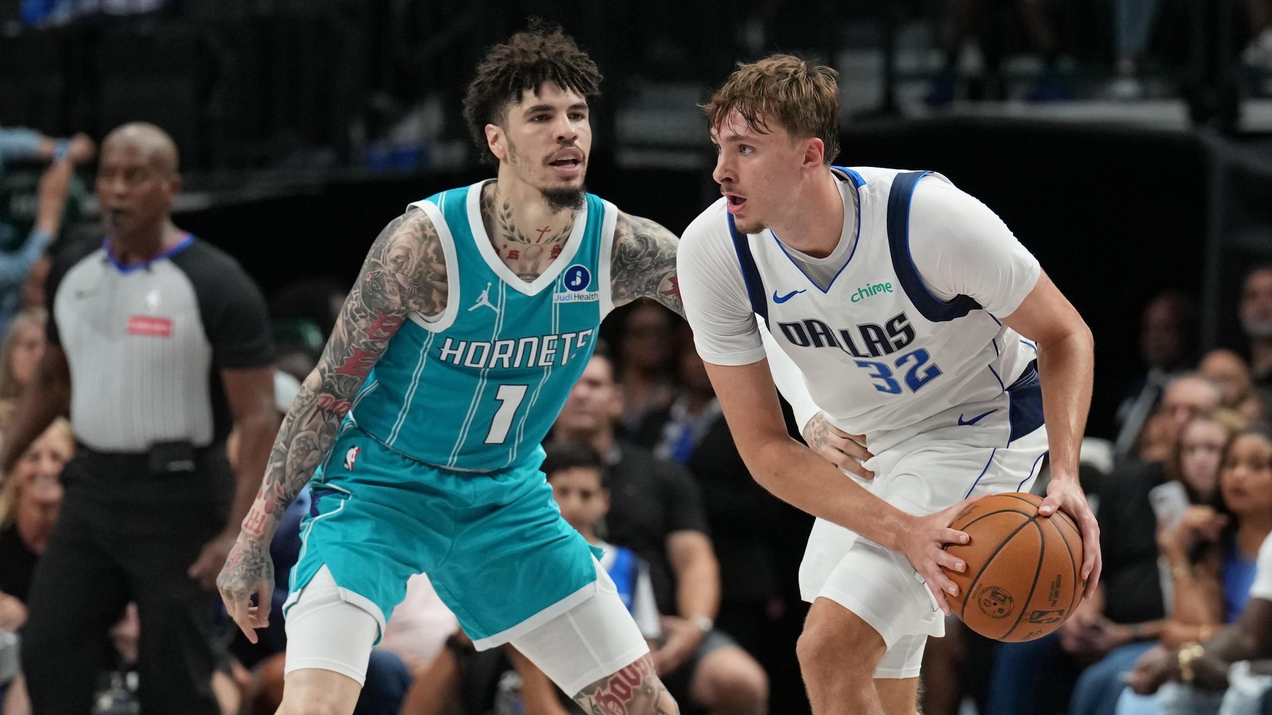 Charlotte Hornets v Dallas Mavericks Charlotte Hornets v Dallas Mavericks