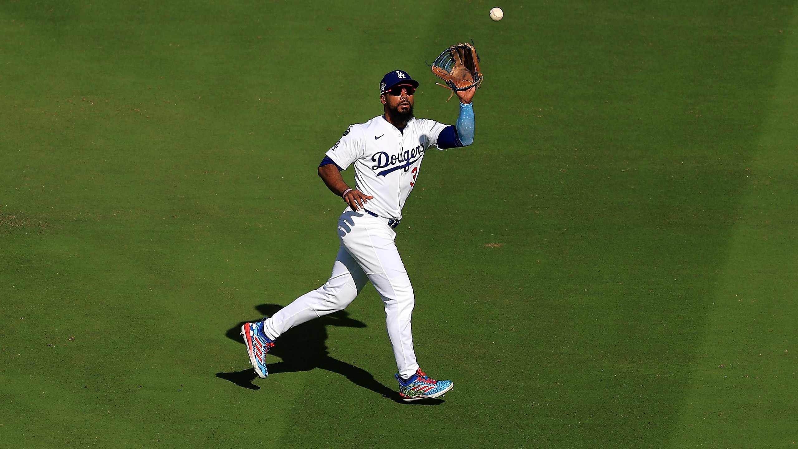 Division Series - Philadelphia Phillies v Los Angeles Dodgers - Game Four Division Series - Philadelphia Phillies v Los Angeles Dodgers - Game Four