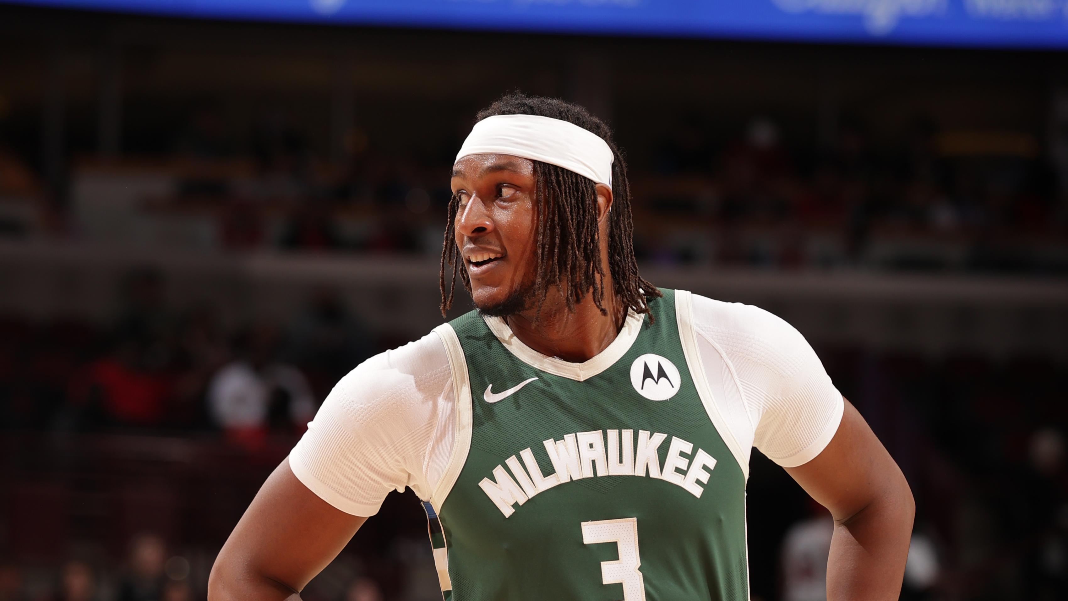 Milwaukee Bucks v Chicago Bulls