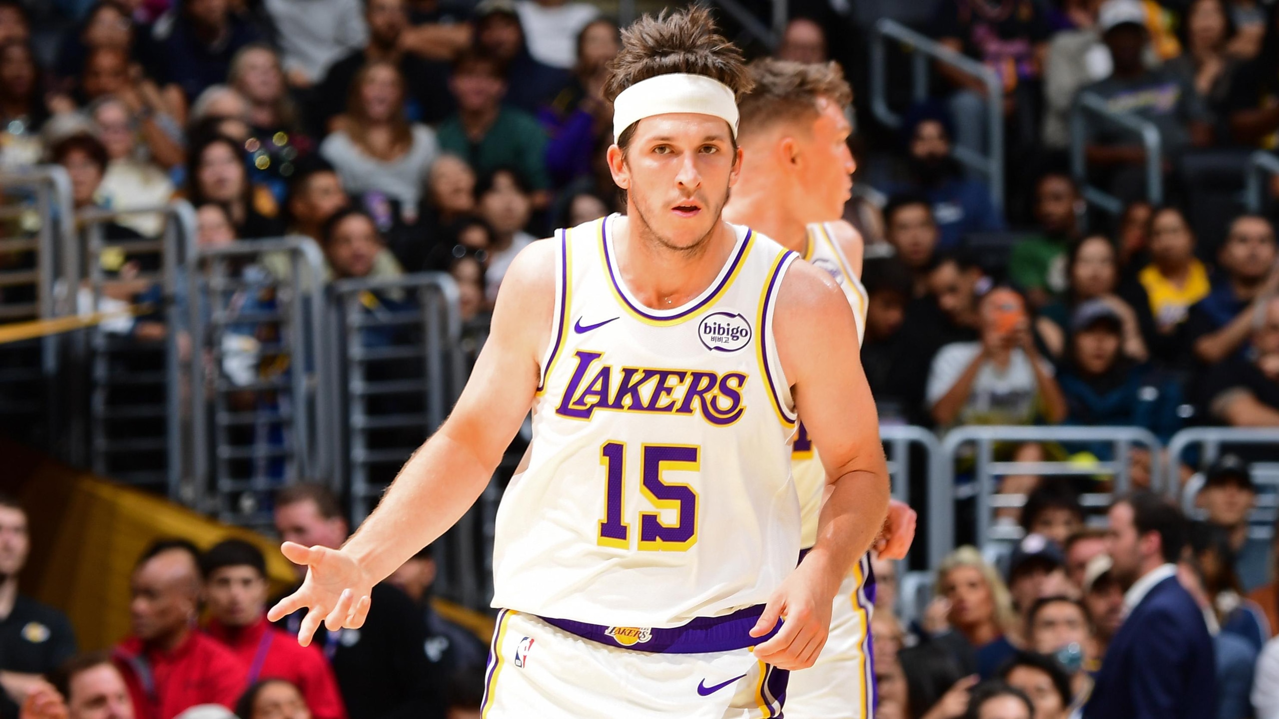 Golden State Warriors v Los Angeles Lakers