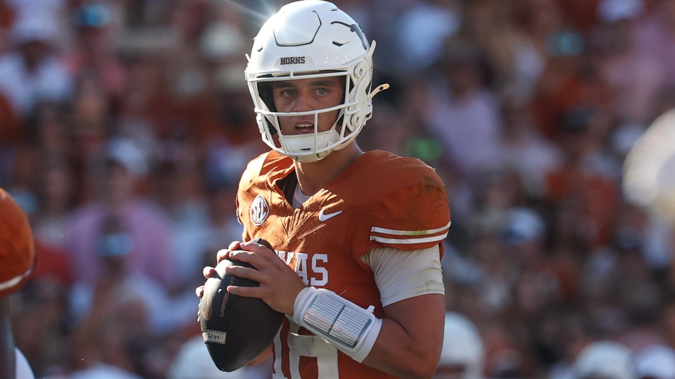 COLLEGE FOOTBALL: OCT 11 Allstate Red River Rivalry Oklahoma vs Texas COLLEGE FOOTBALL: OCT 11 Allstate Red River Rivalry Oklahoma vs Texas