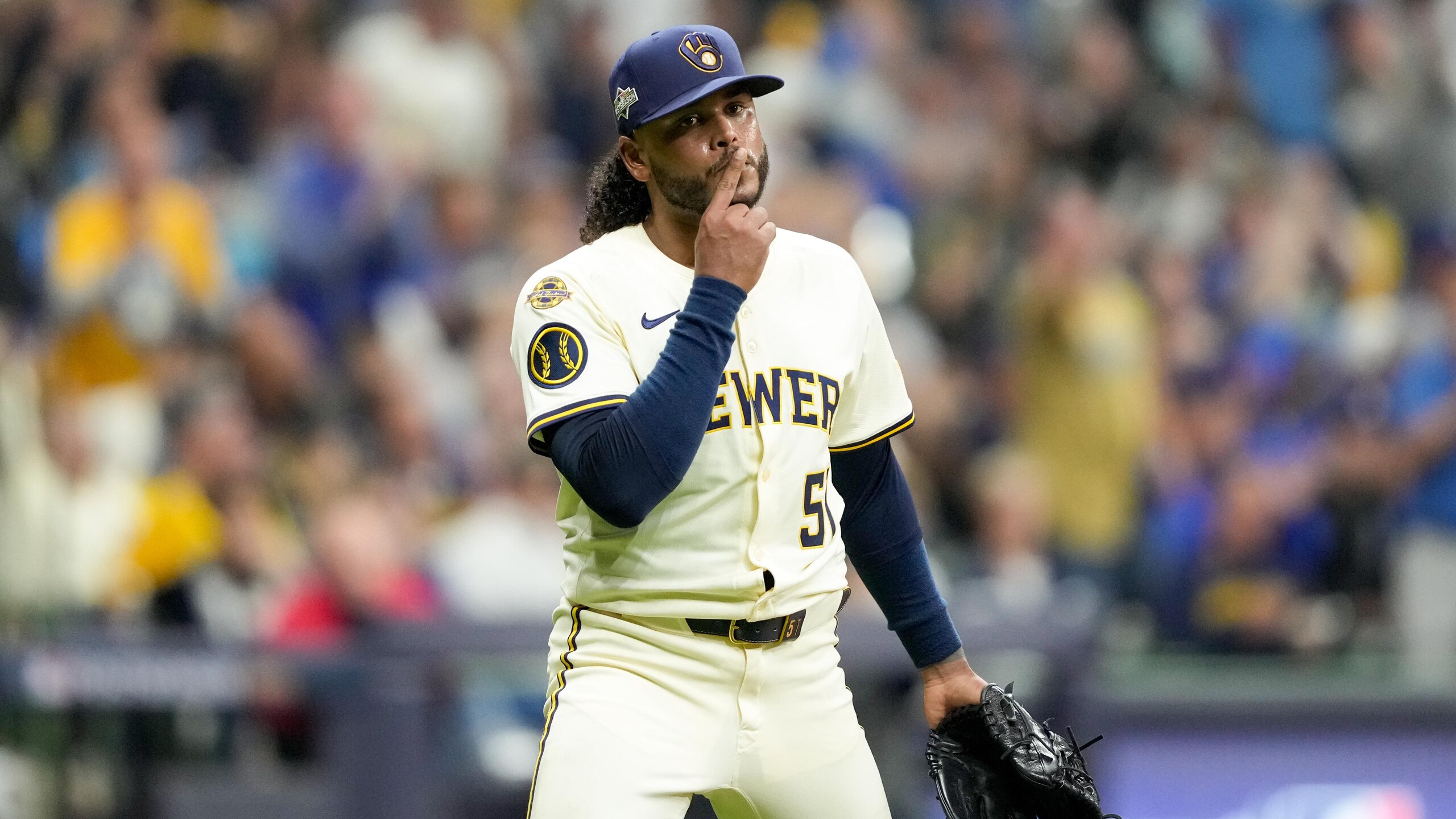 Championship Series - Los Angeles Dodgers v Milwaukee Brewers - Game 2