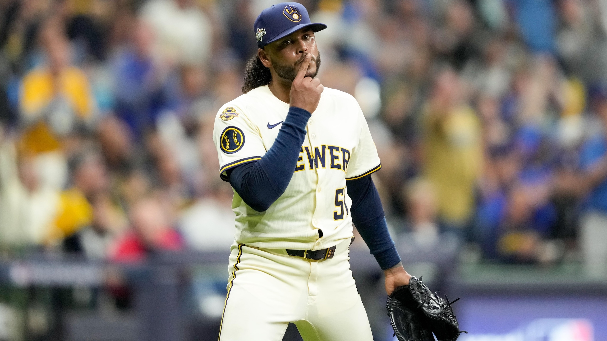 Championship Series - Los Angeles Dodgers v Milwaukee Brewers - Game 2 Championship Series - Los Angeles Dodgers v Milwaukee Brewers - Game 2