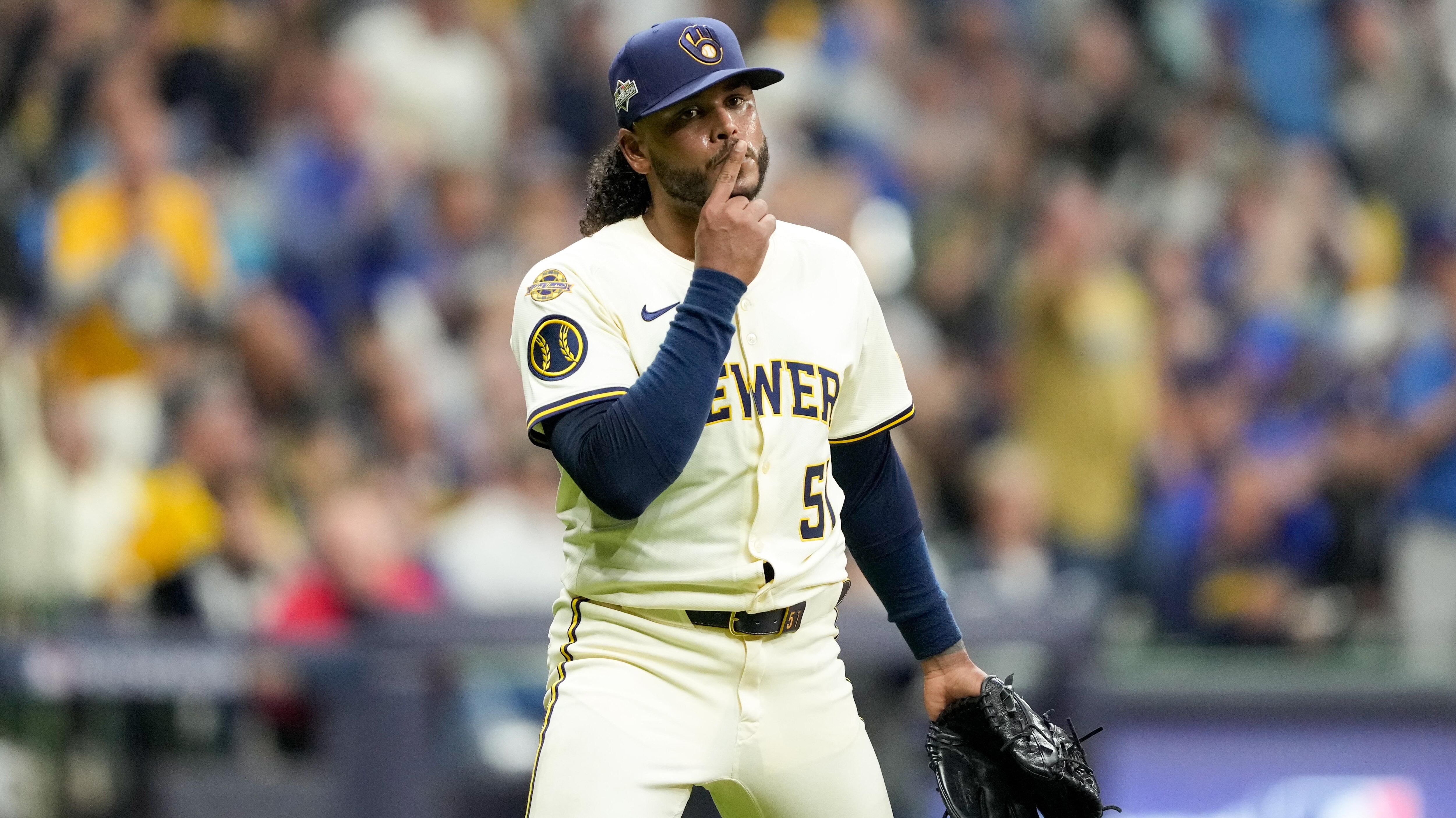 Championship Series - Los Angeles Dodgers v Milwaukee Brewers - Game 2