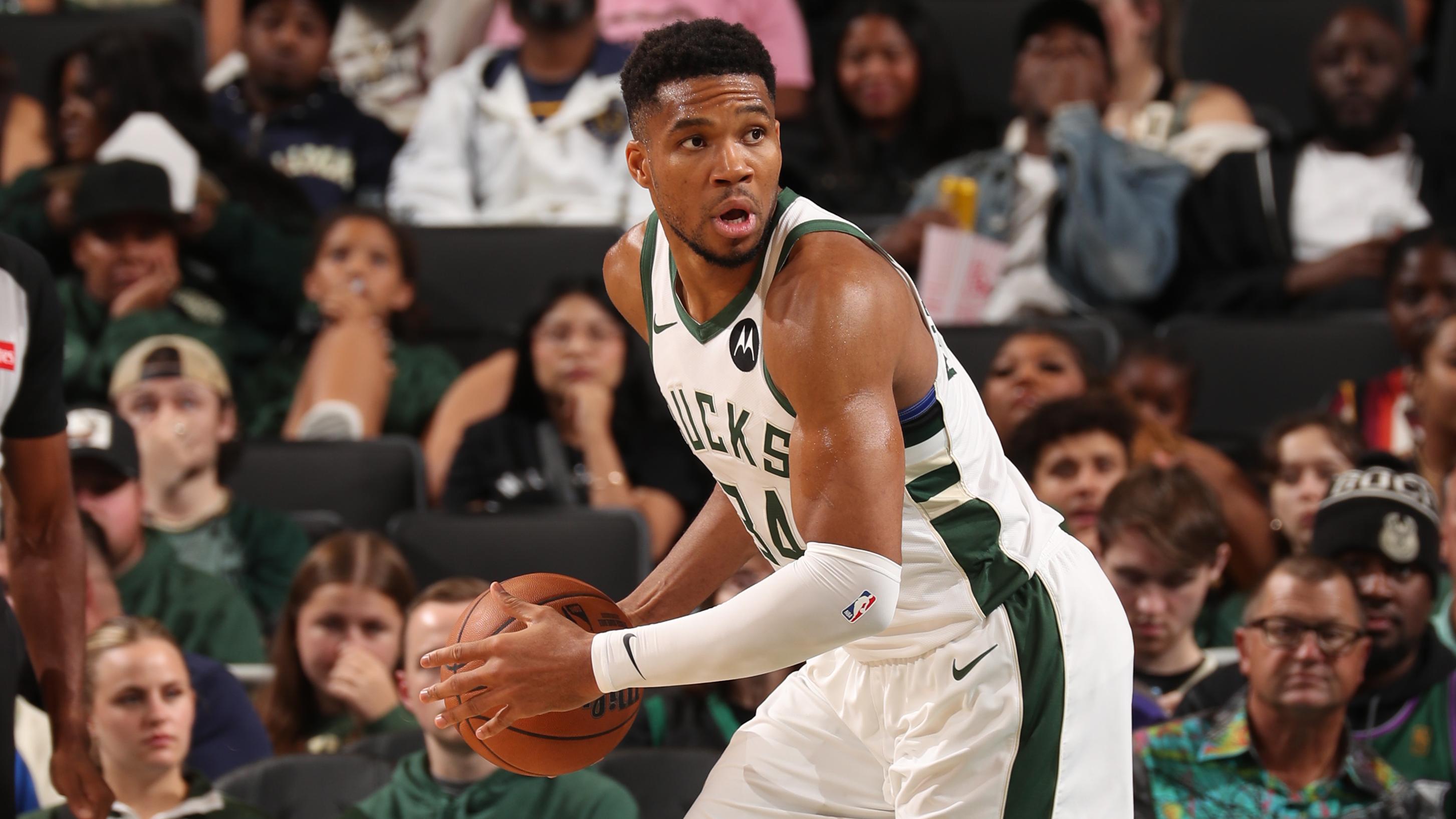 Oklahoma City Thunder v Milwaukee Bucks Oklahoma City Thunder v Milwaukee Bucks