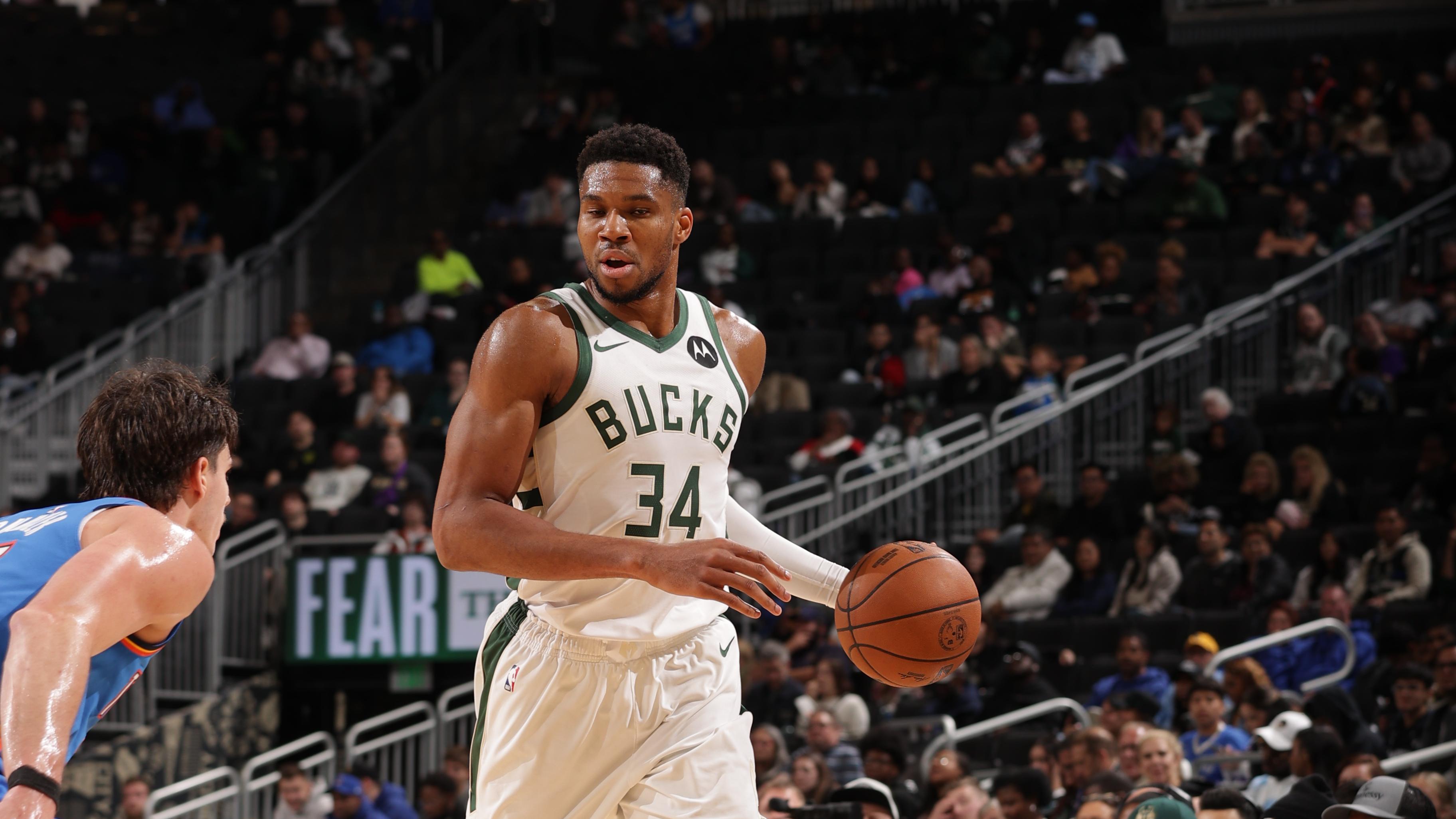 Oklahoma City Thunder v Milwaukee Bucks