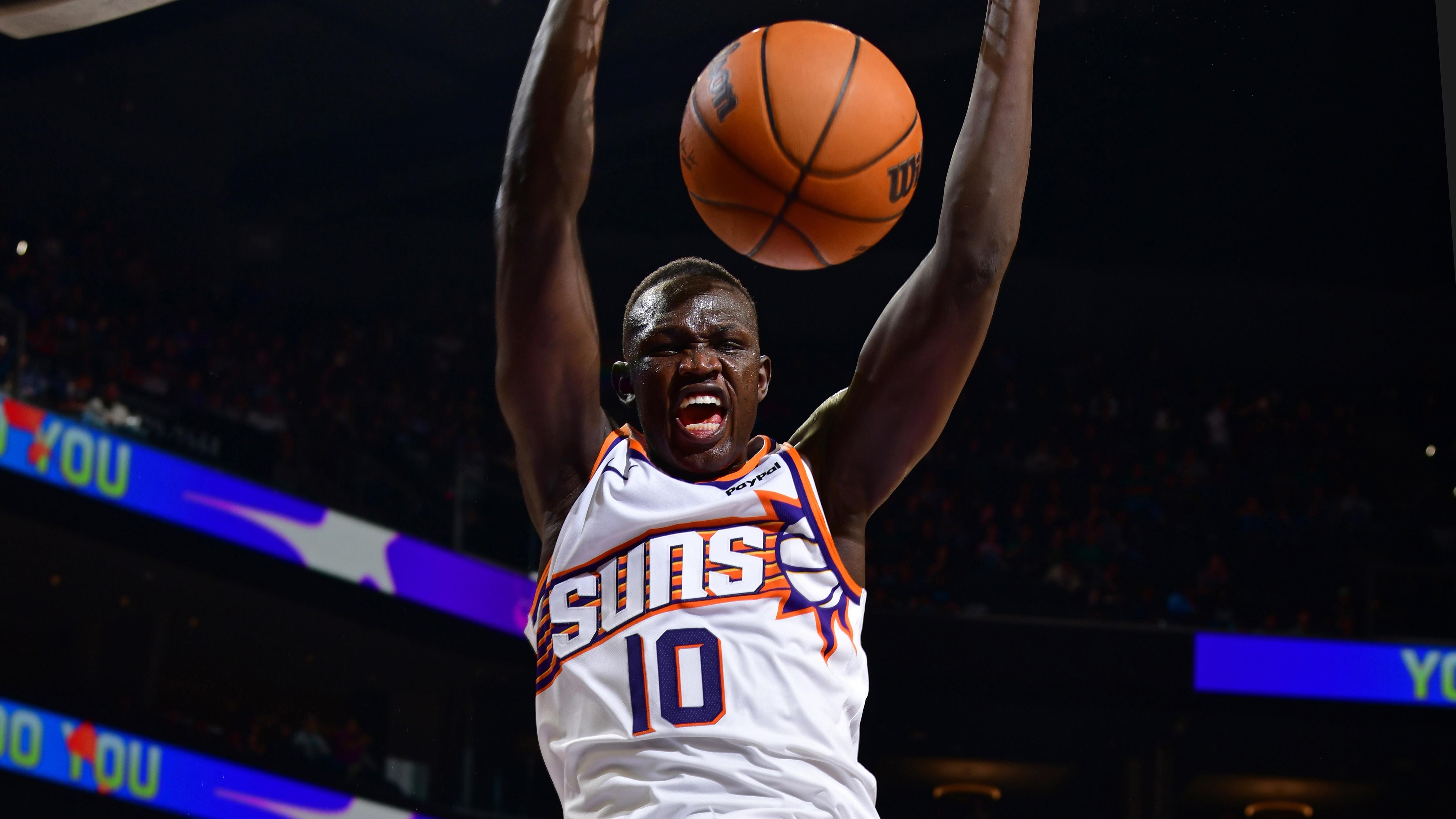 Los Angeles Lakers v Phoenix Suns