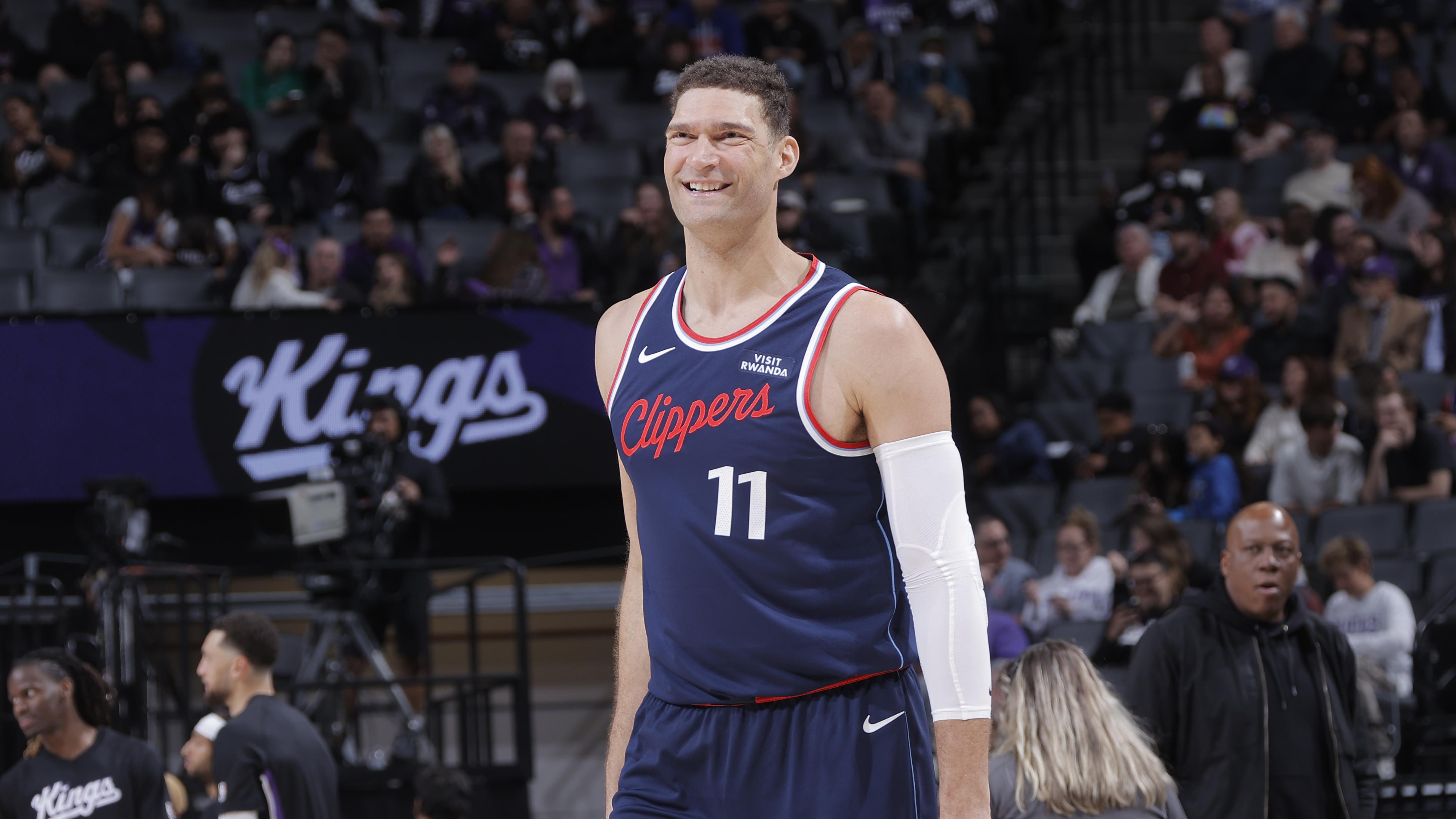 Los Angeles Clippers v Sacramento Kings