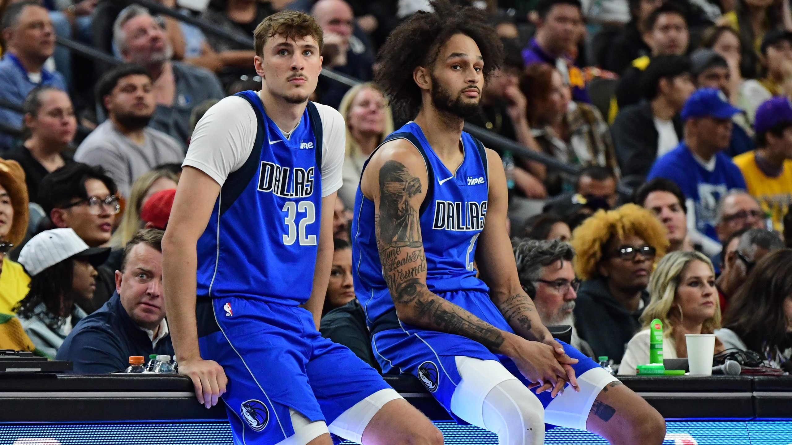 Dallas Mavericks v Los Angeles Lakers