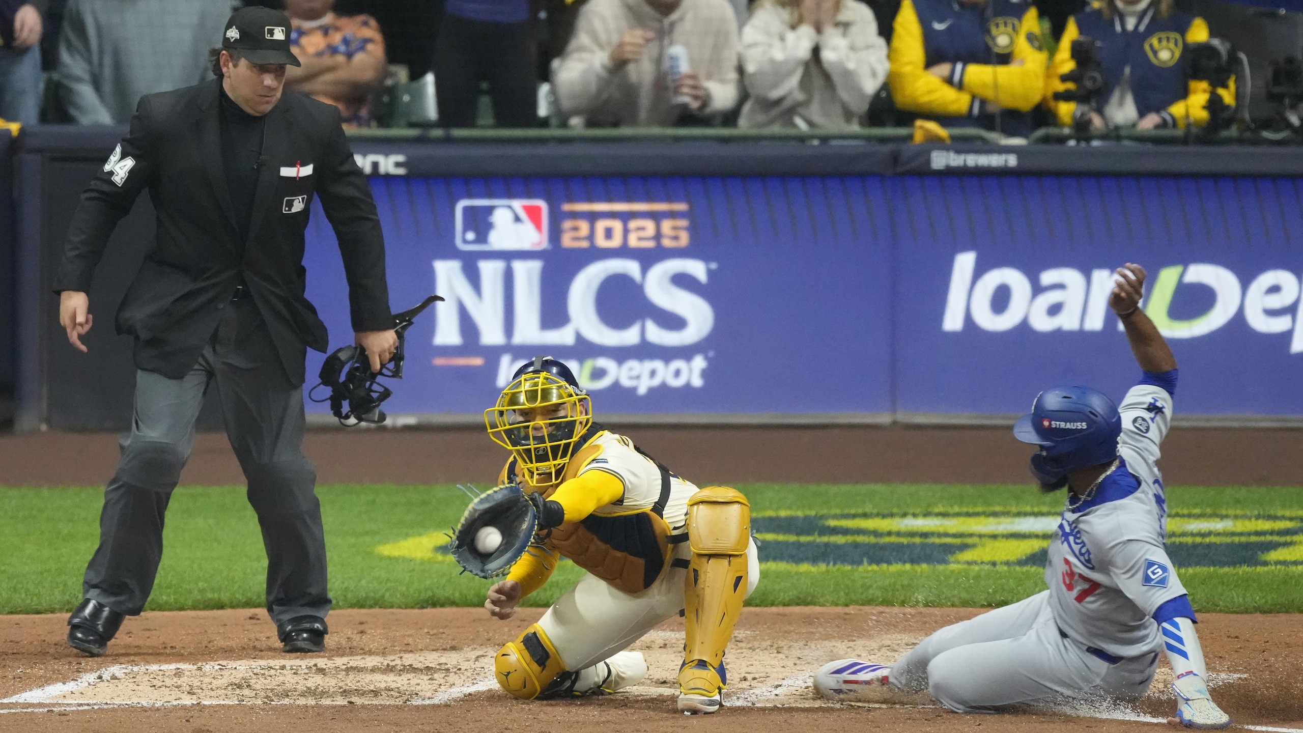 National League Championship Series - Los Angeles Dodgers v Milwaukee Brewers - Game One