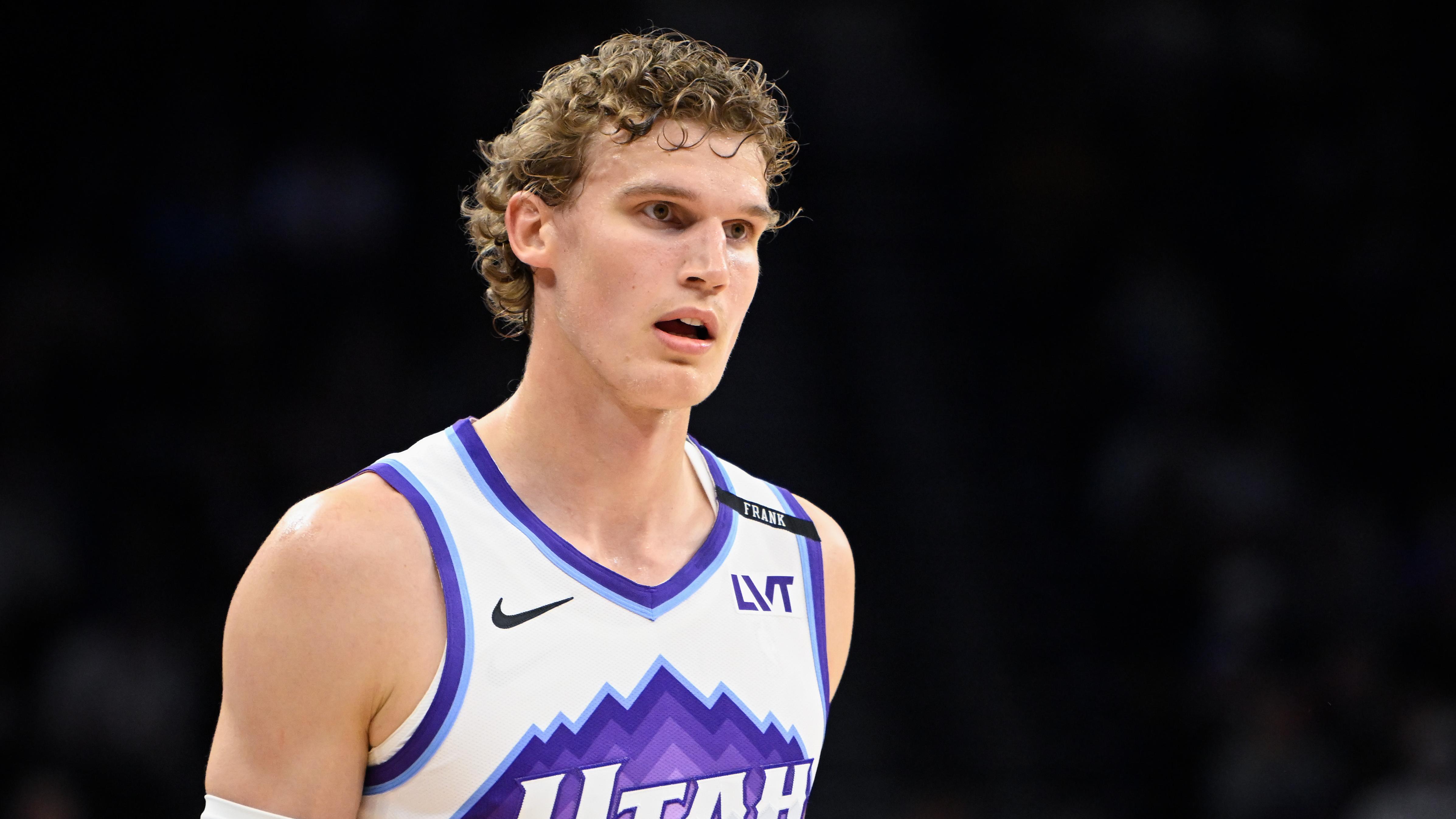 Dallas Mavericks v Utah Jazz