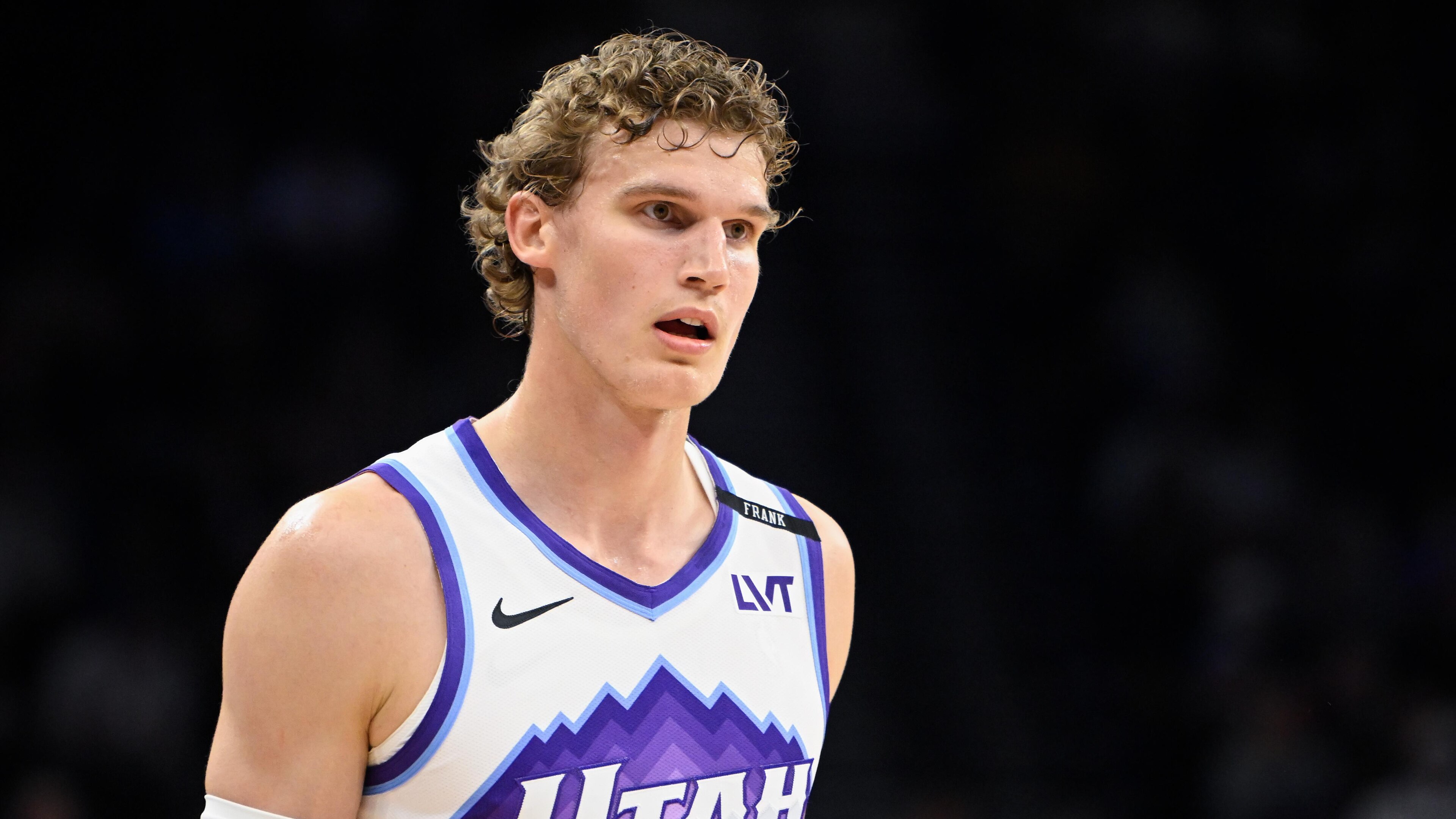 Dallas Mavericks v Utah Jazz