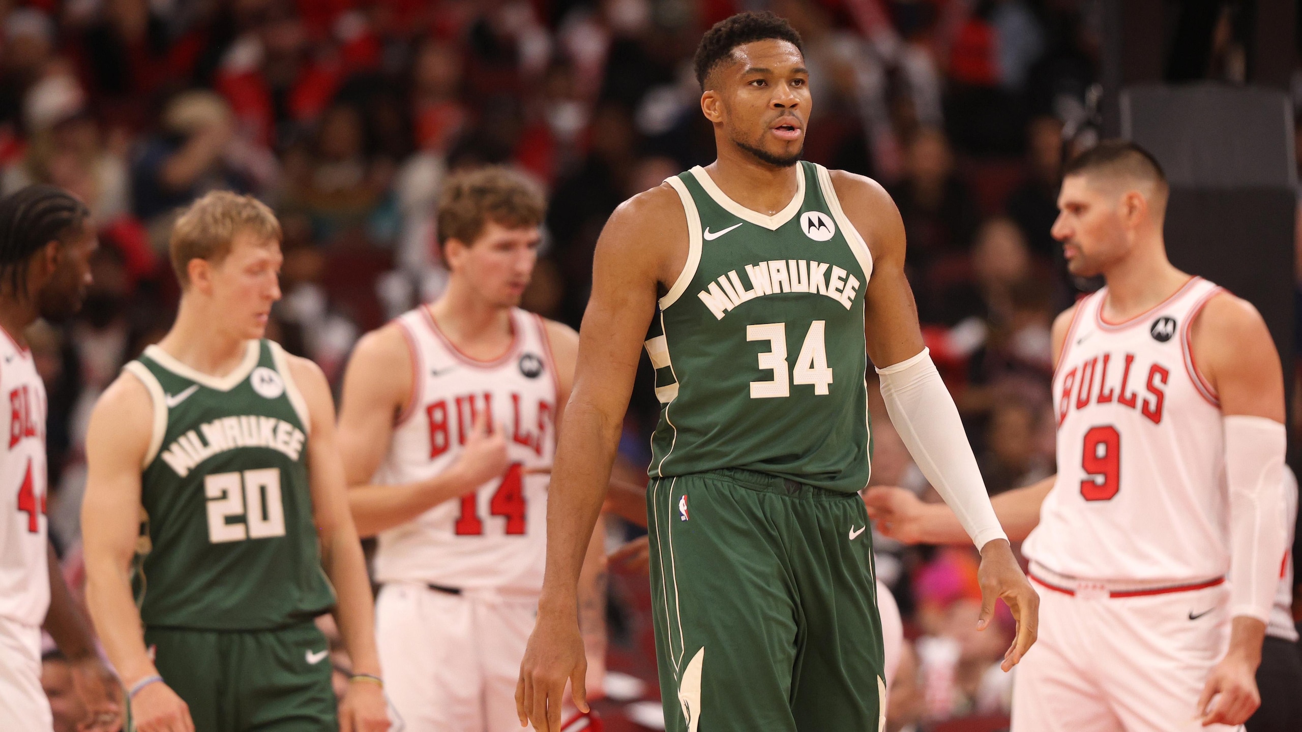 Milwaukee Bucks v Chicago Bulls