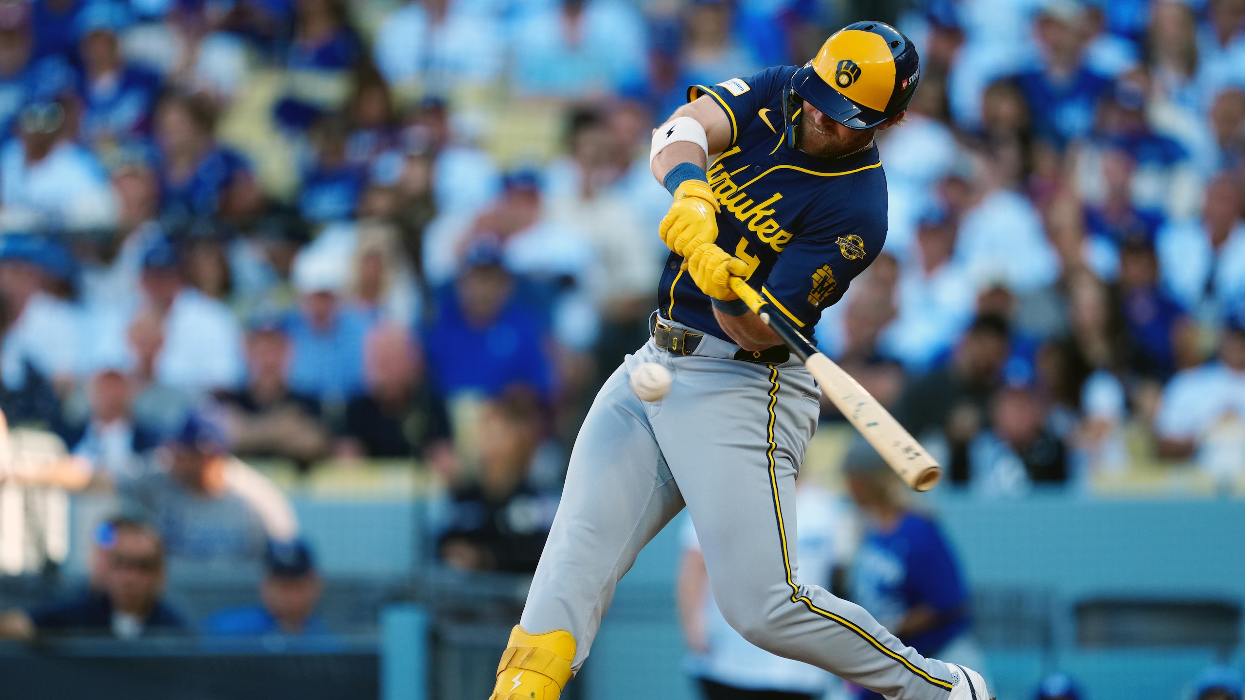 Championship Series - Milwaukee Brewers v Los Angeles Dodgers - Game 3