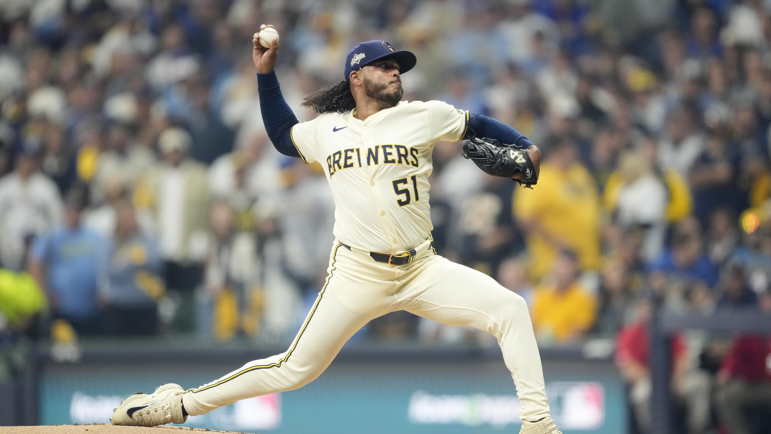 National League Championship Series - Los Angeles Dodgers v Milwaukee Brewers - Game Two National League Championship Series - Los Angeles Dodgers v Milwaukee Brewers - Game Two