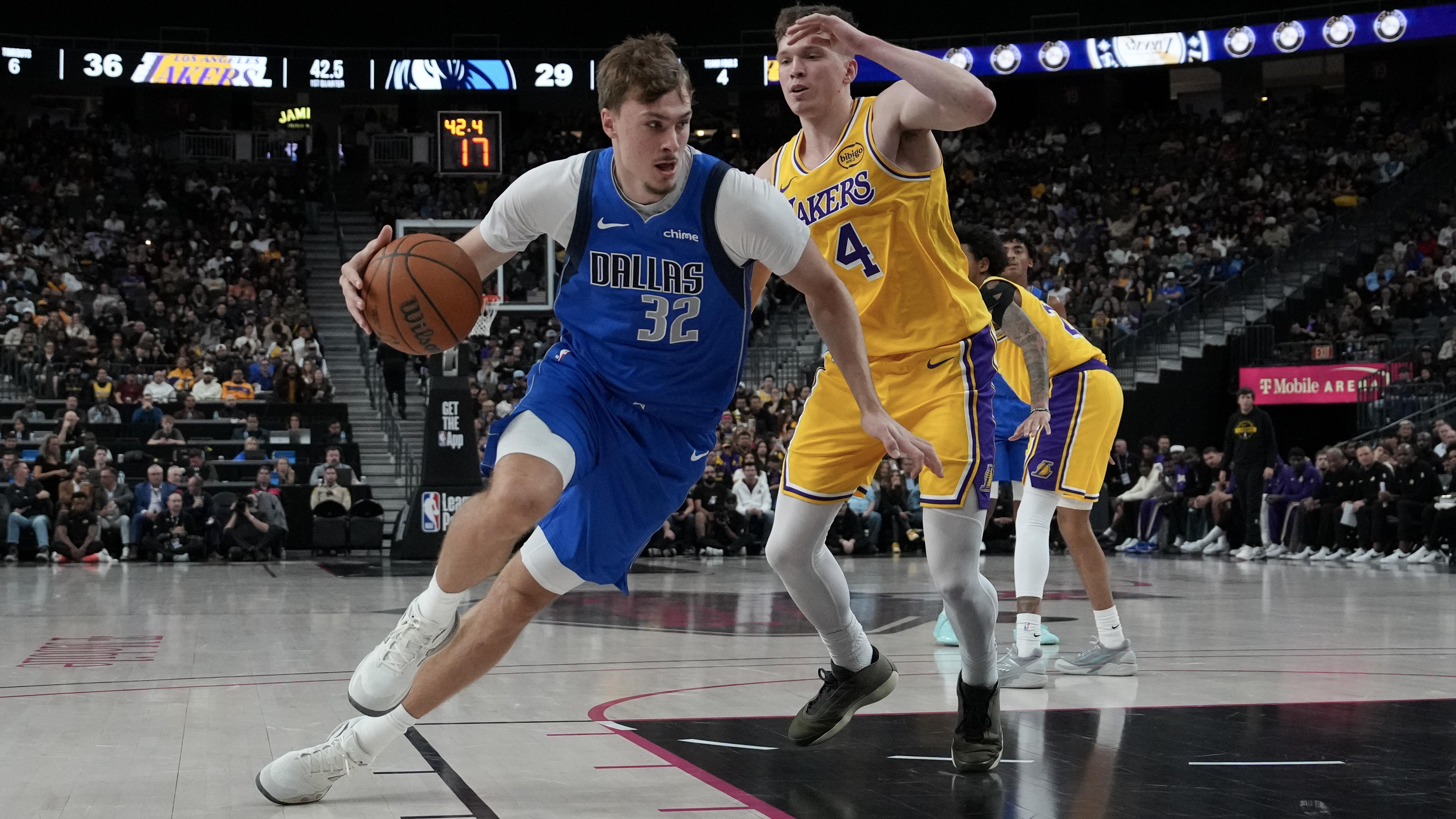 Dallas Mavericks v Los Angeles Lakers