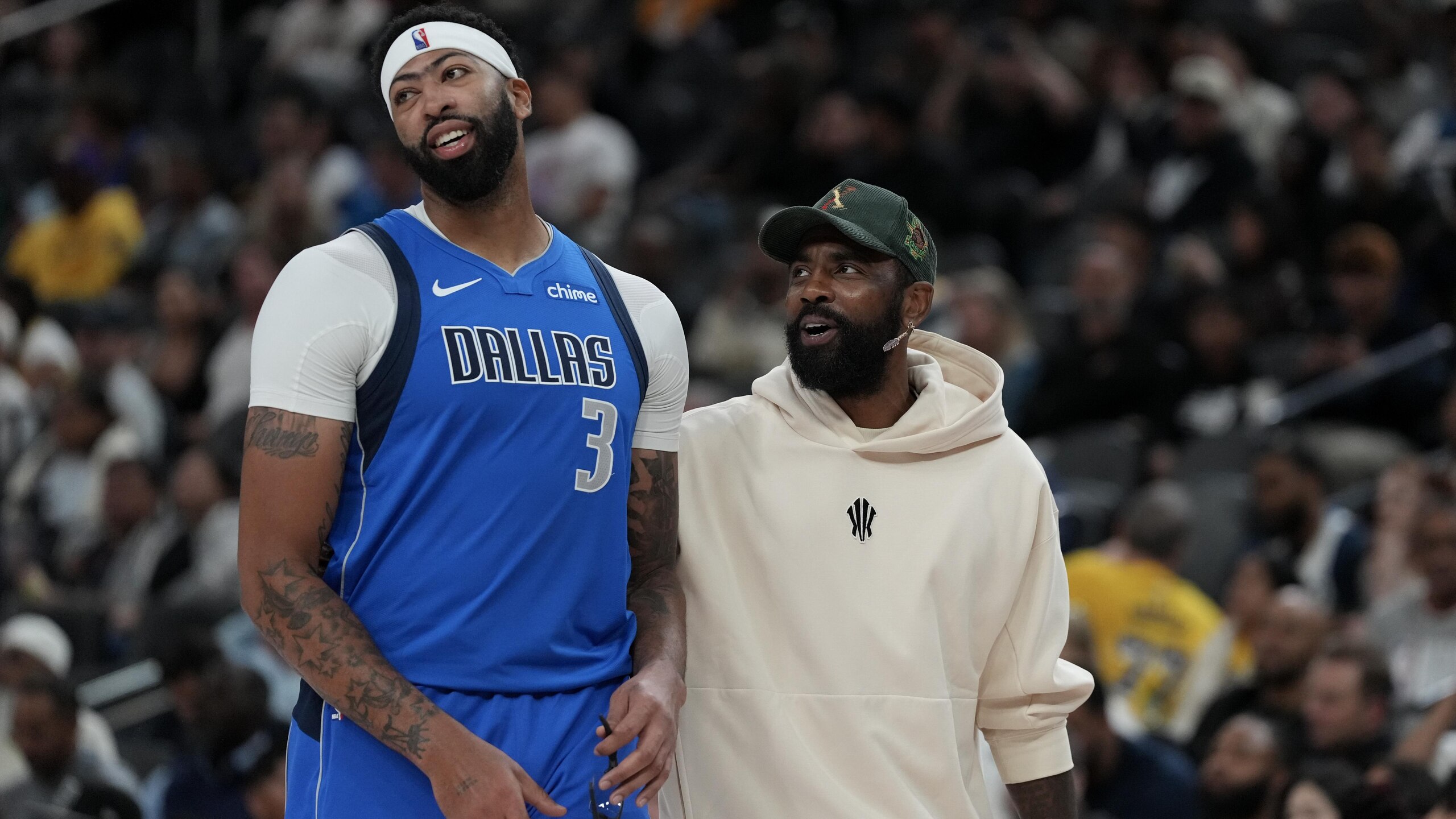 Dallas Mavericks v Los Angeles Lakers