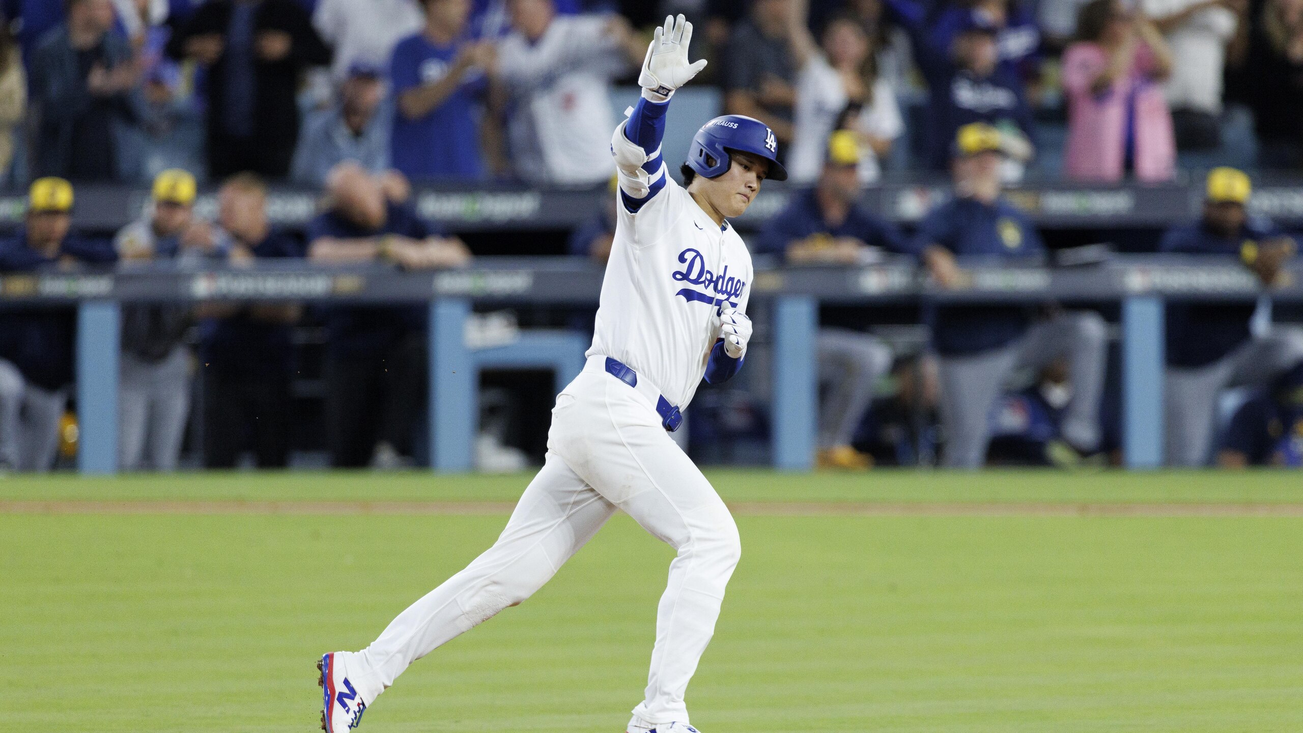 Dodgers vs Brewers in Los Angeles, CA