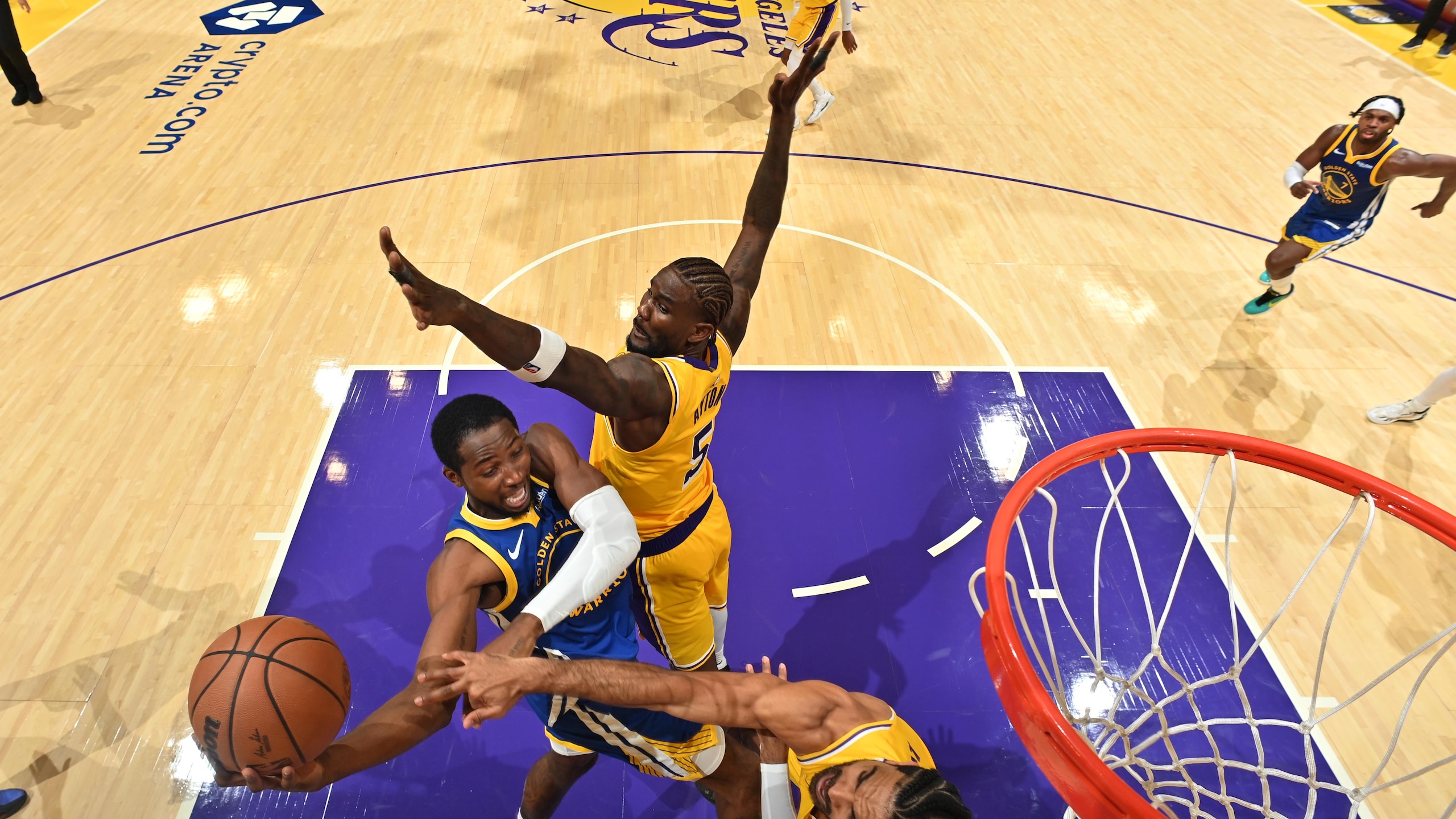 Golden State Warriors v Los Angeles Lakers