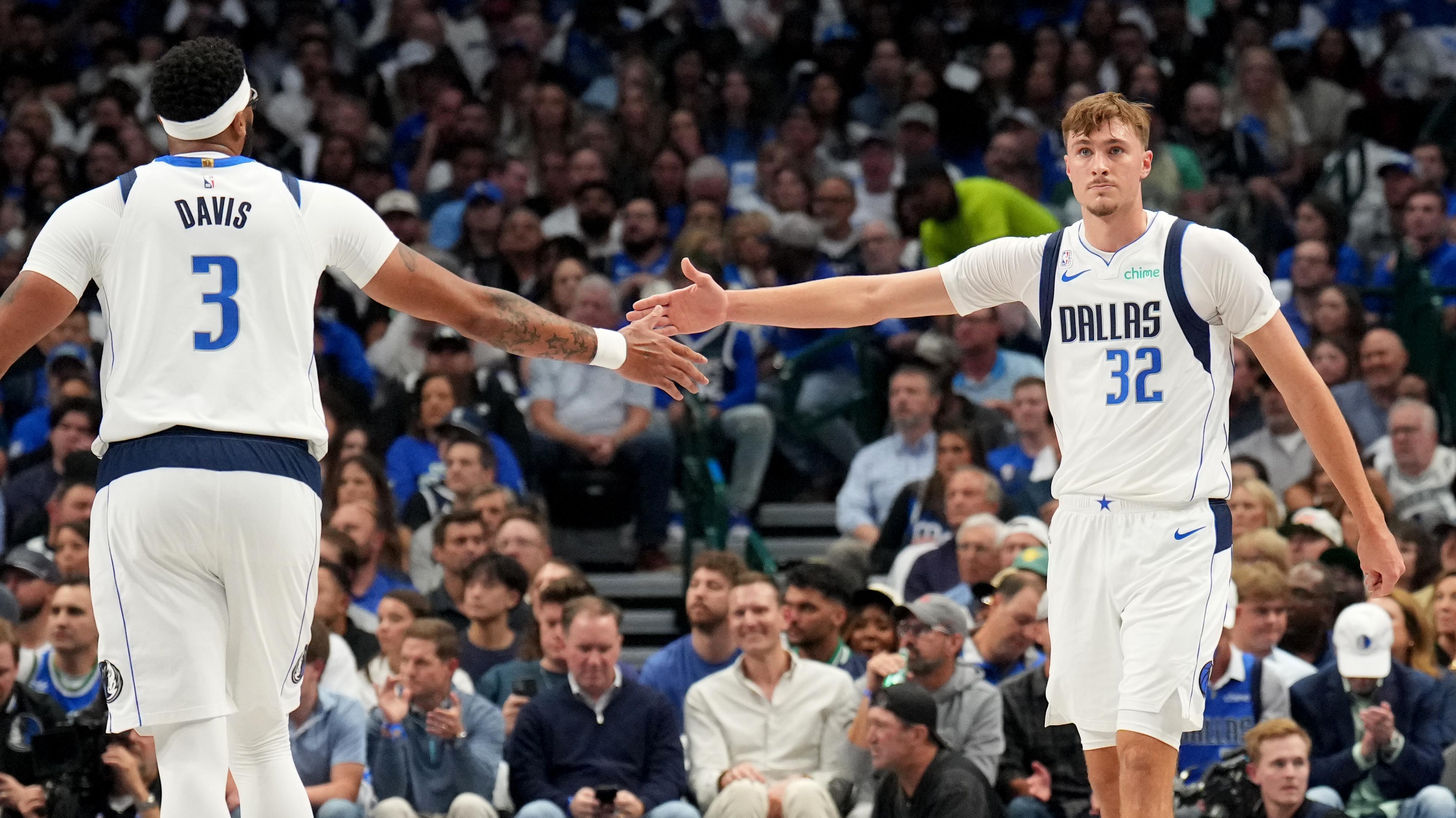 San Antonio Spurs v Dallas Mavericks