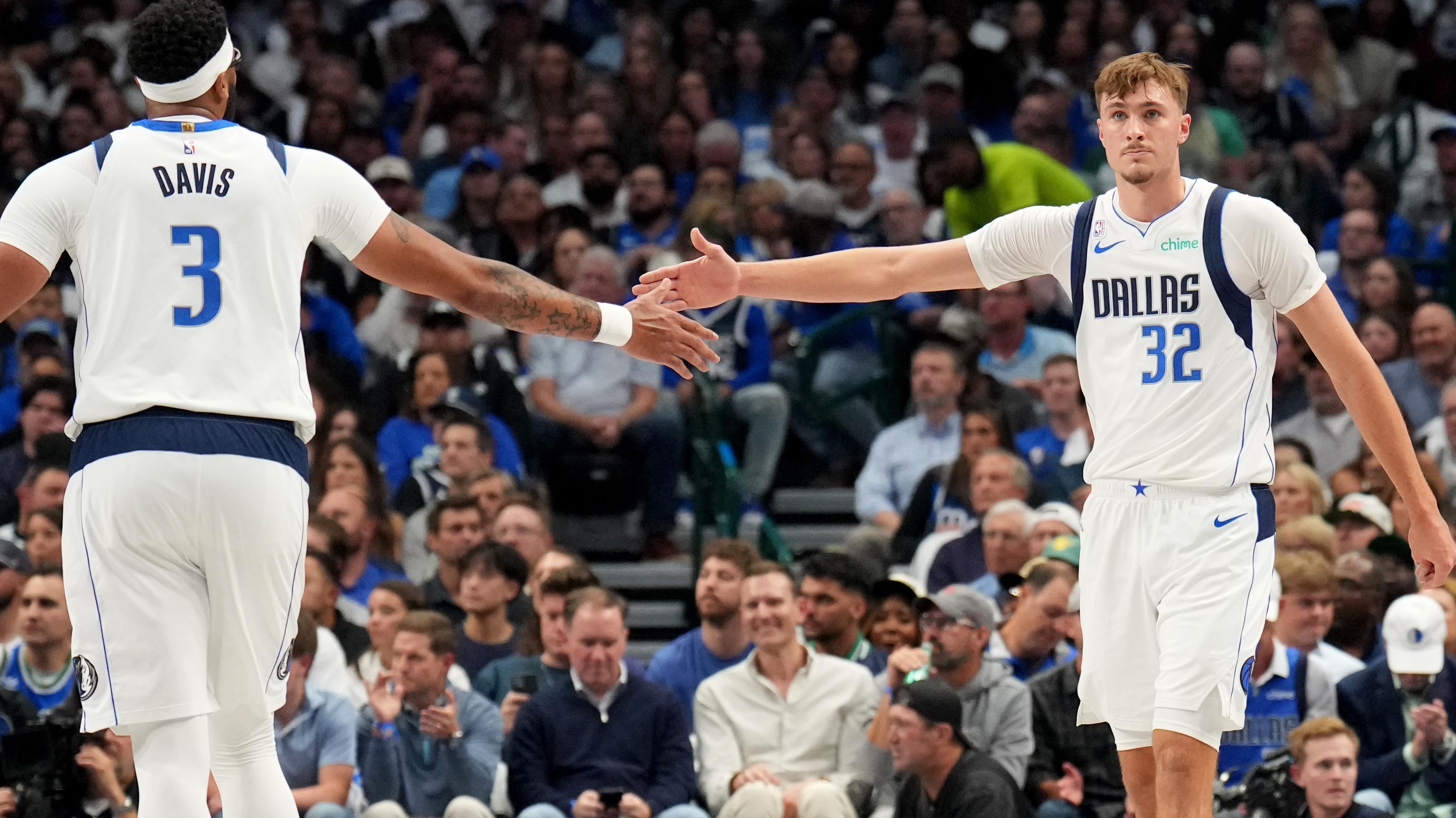 San Antonio Spurs v Dallas Mavericks