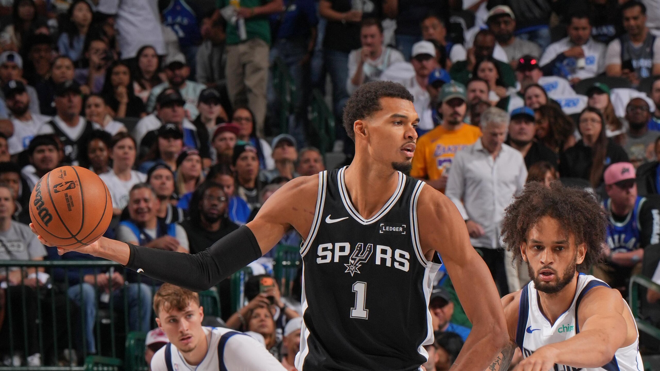 San Antonio Spurs v Dallas Mavericks San Antonio Spurs v Dallas Mavericks
