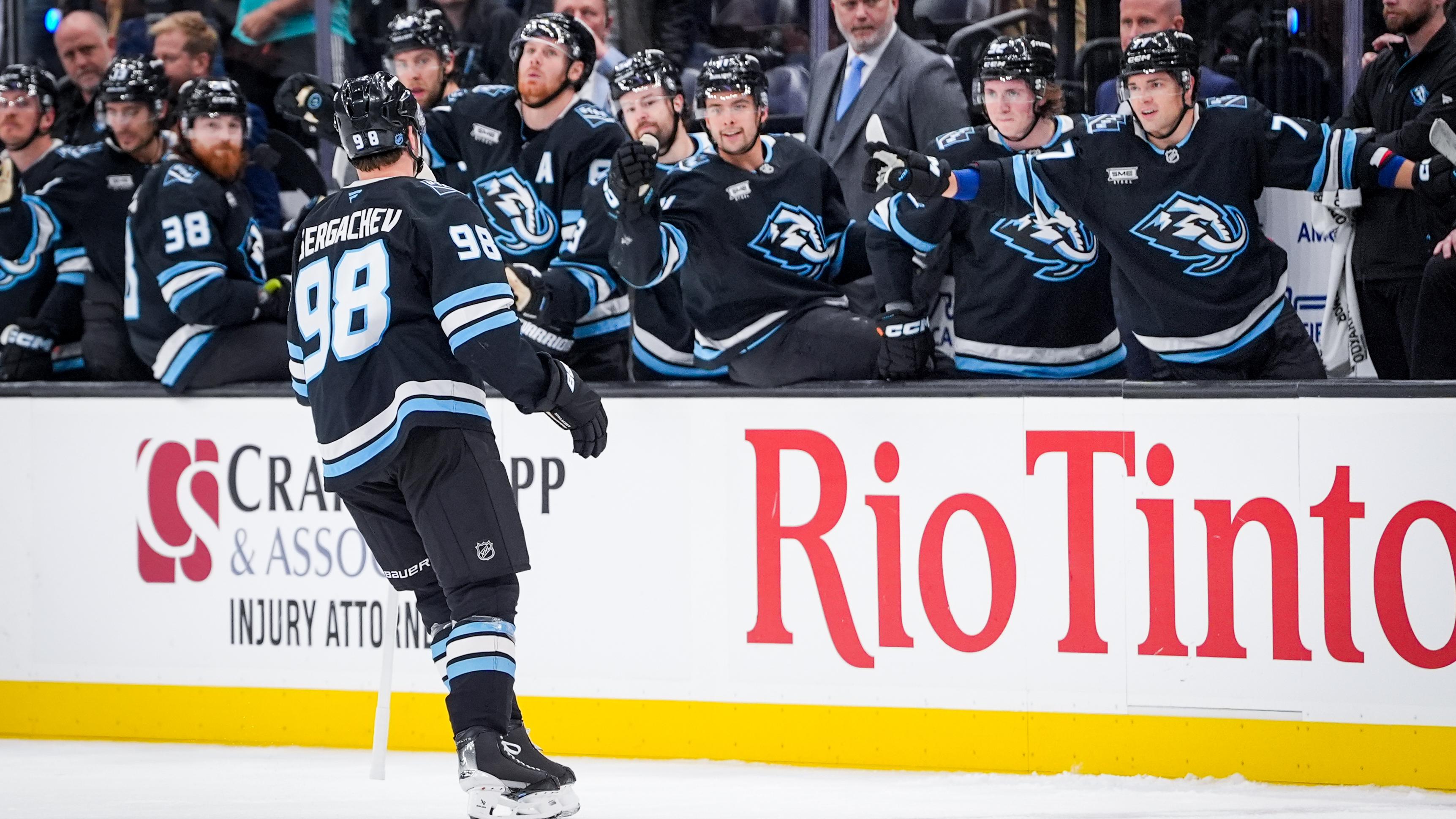 Colorado Avalanche v Utah Mammoth