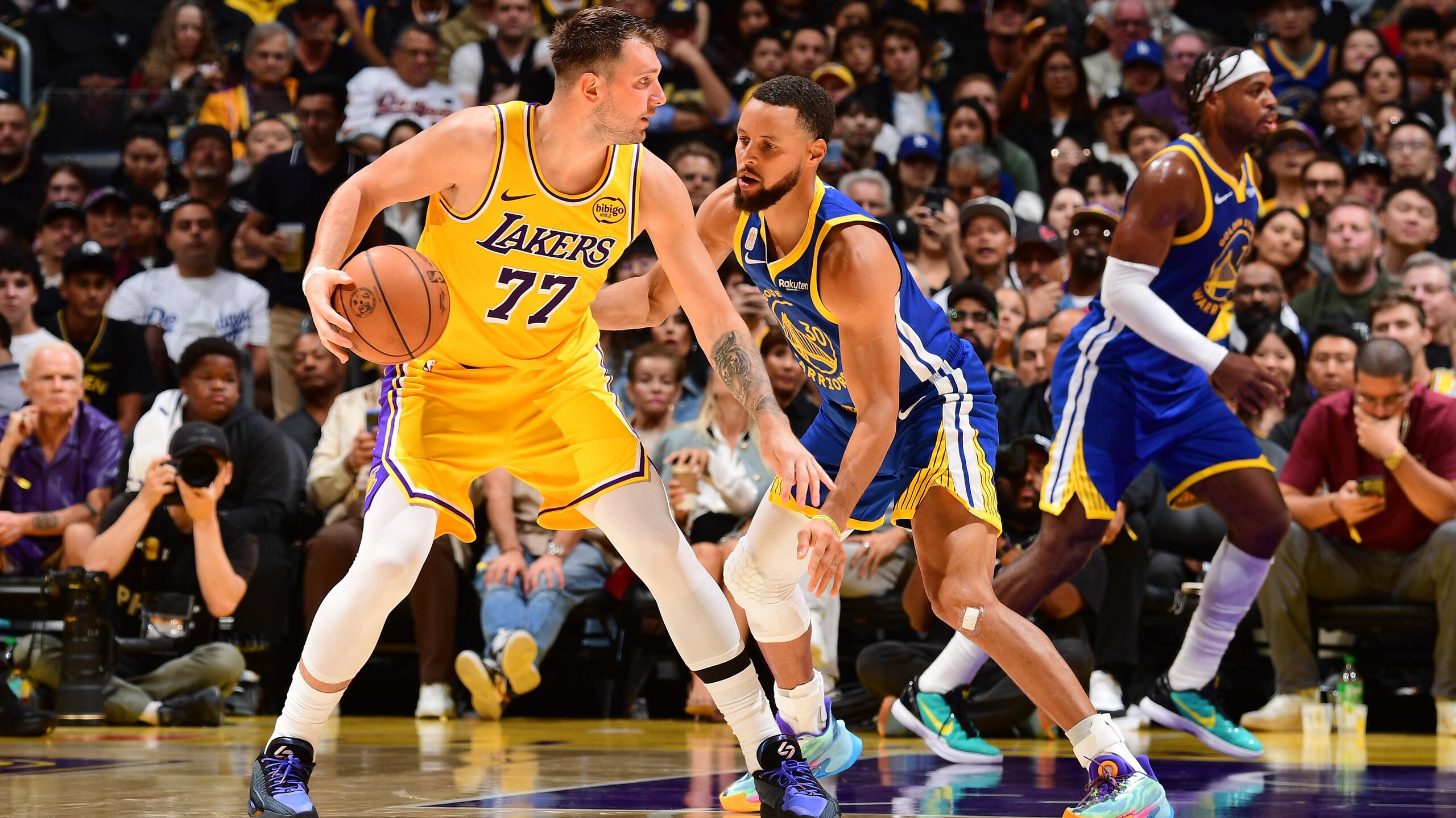 Golden State Warriors v Los Angeles Lakers