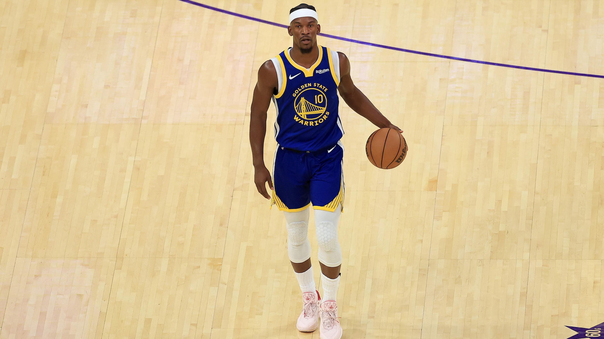 Golden State Warriors v Los Angeles Lakers