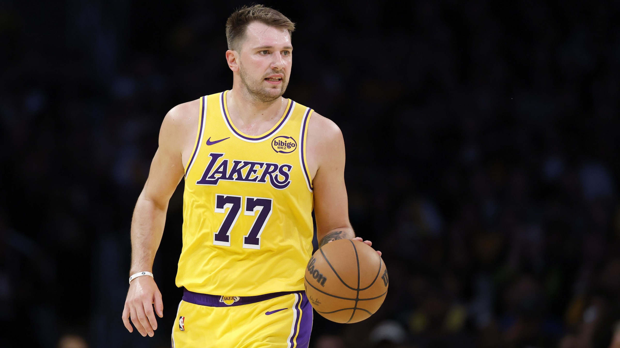 Golden State Warriors v Los Angeles Lakers