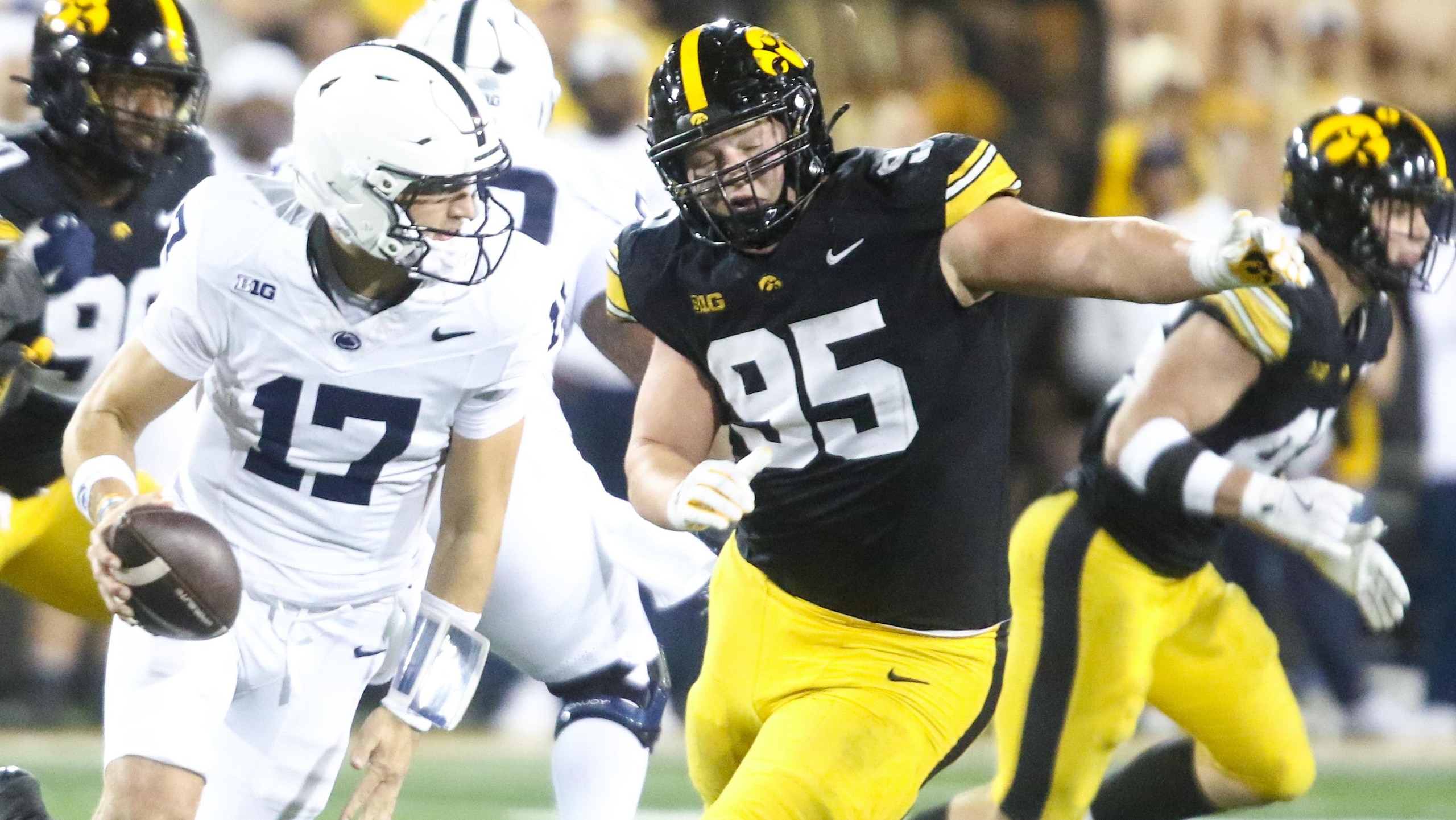 Penn State v Iowa Penn State v Iowa