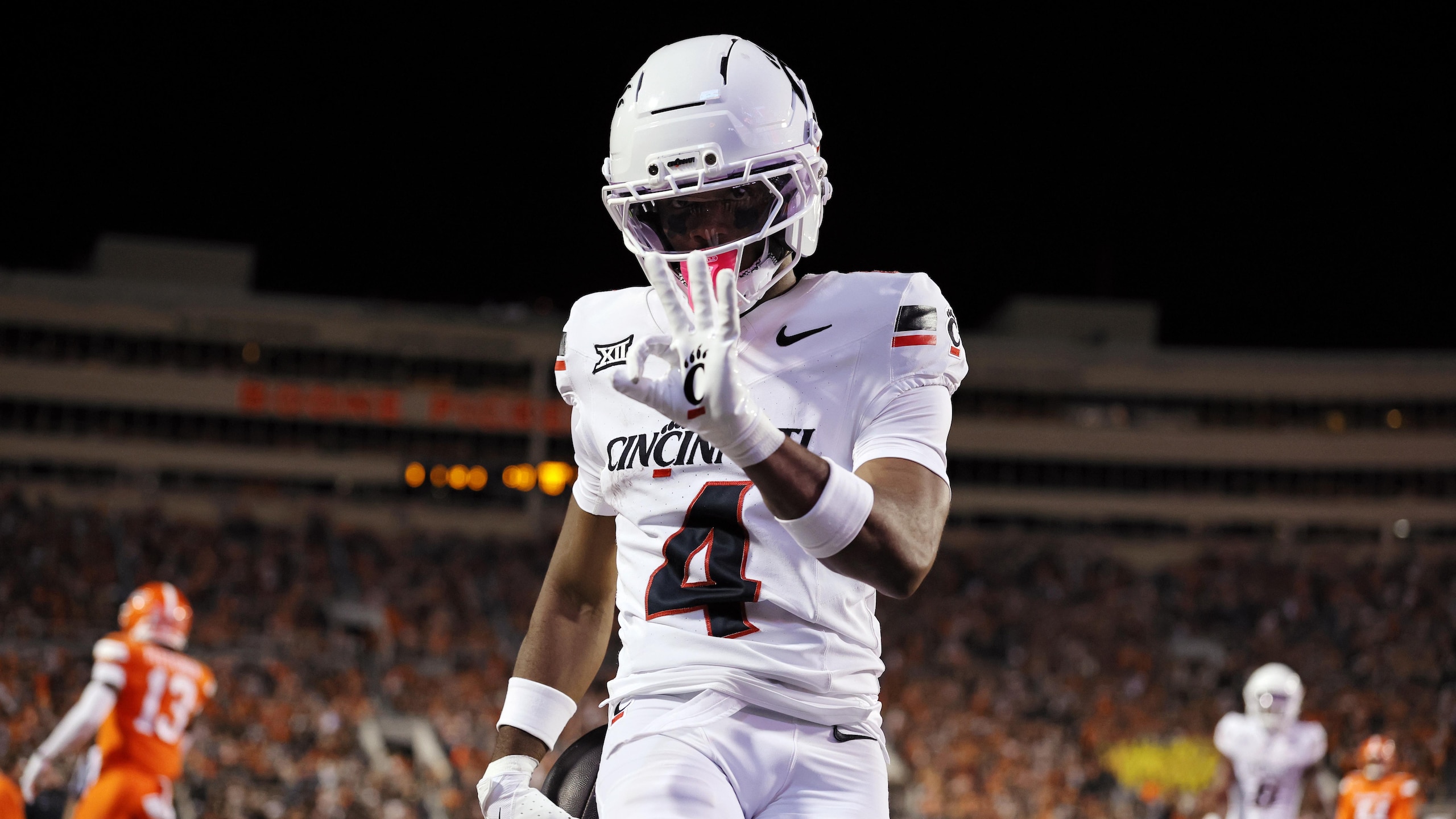 Cincinnati v Oklahoma State Cincinnati v Oklahoma State