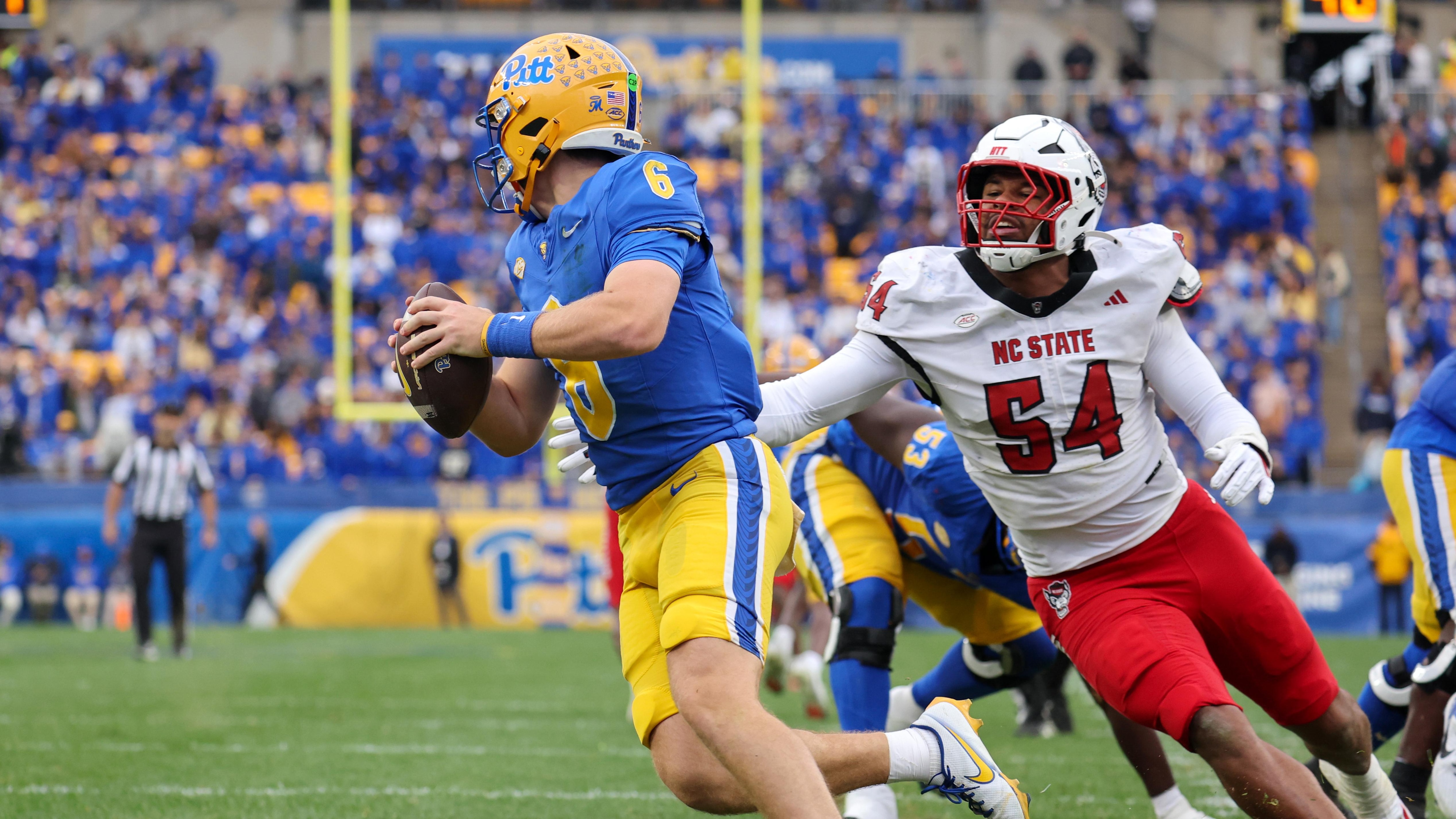 COLLEGE FOOTBALL: OCT 25 NC State at Pitt COLLEGE FOOTBALL: OCT 25 NC State at Pitt